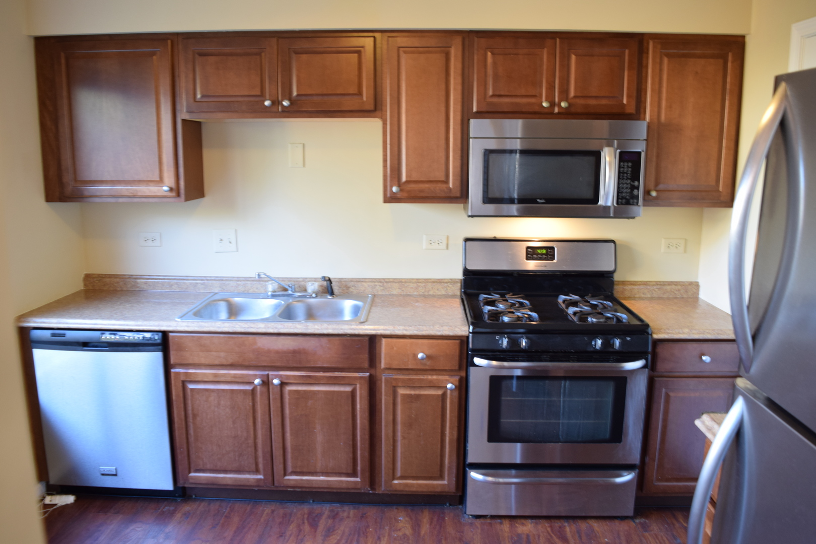 1256 Robin Drive Property Photo 2