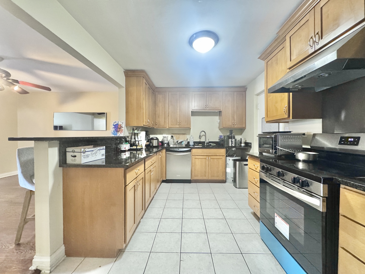 3217 W Bryn Mawr Avenue 201 Property Photo 10