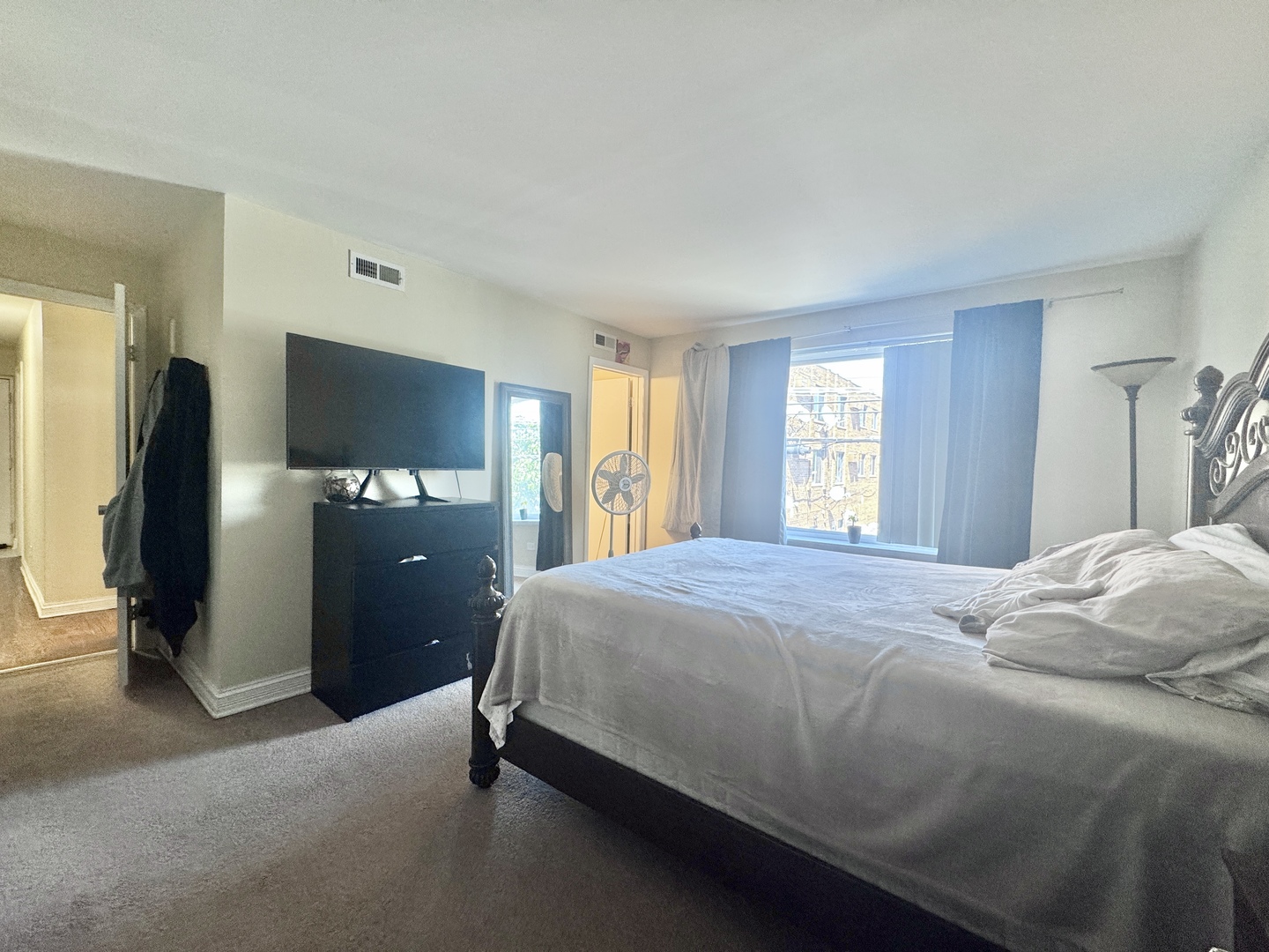 3217 W Bryn Mawr Avenue 201 Property Photo 17
