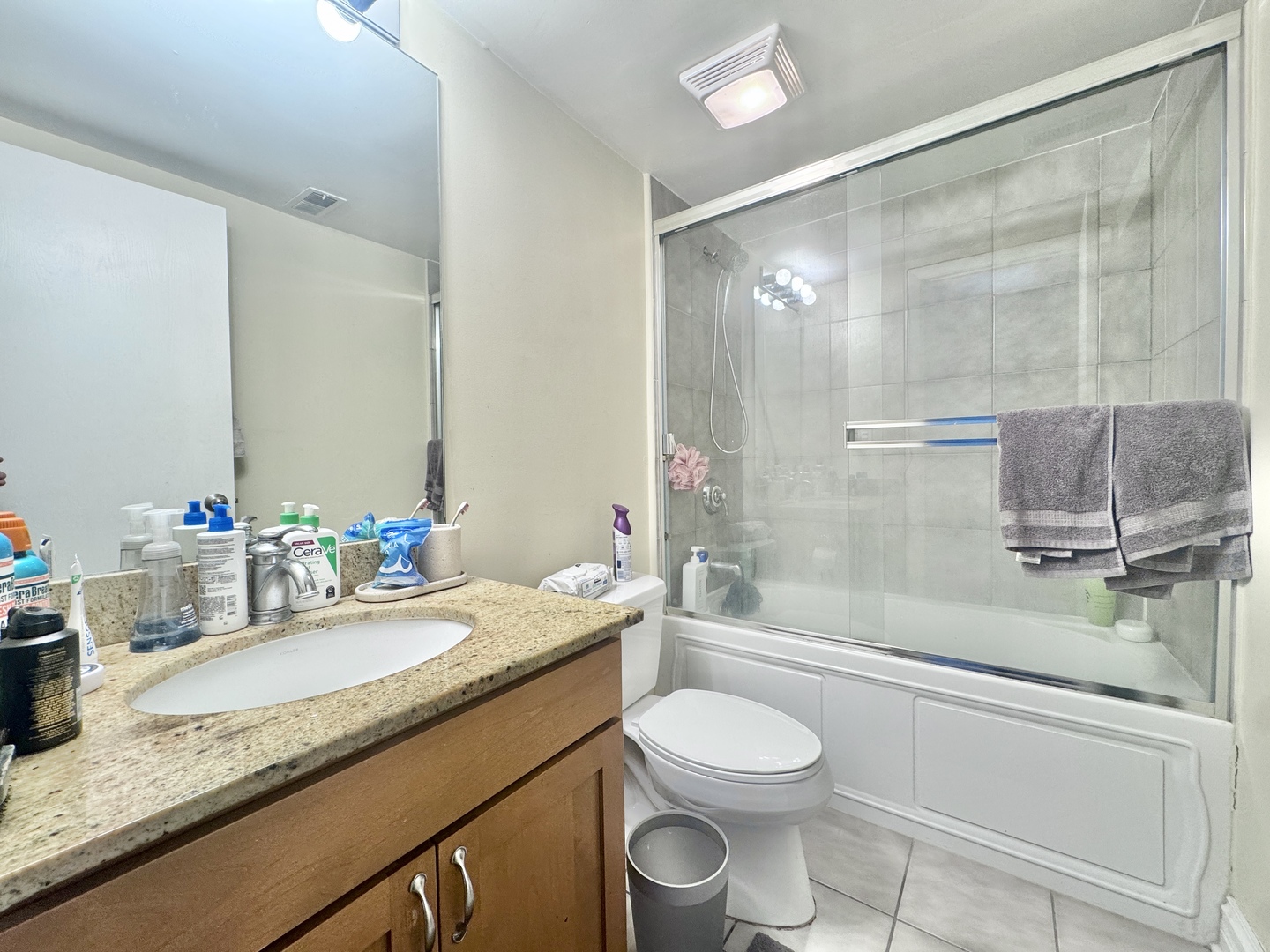 3217 W Bryn Mawr Avenue 201 Property Photo 18