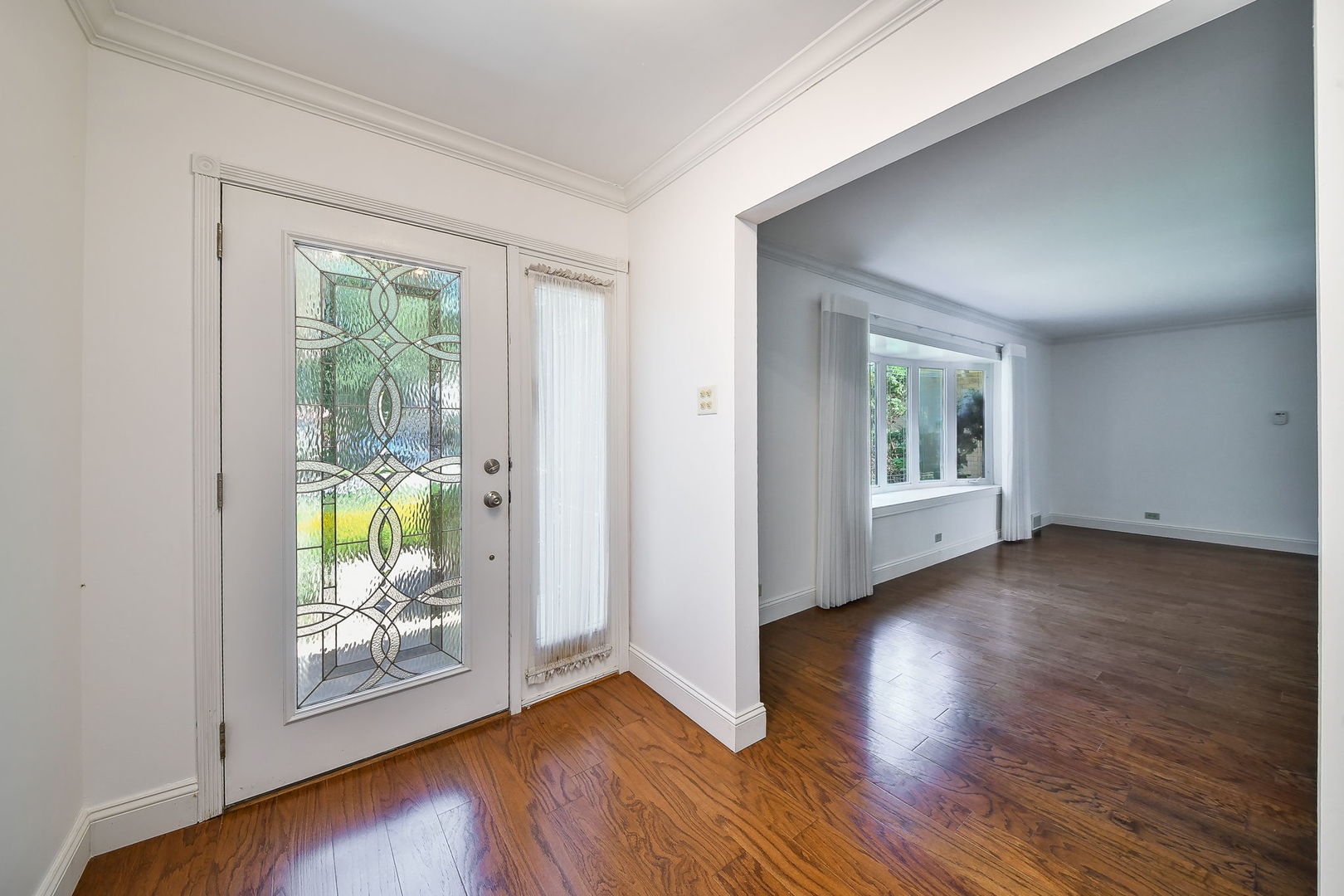 924 S Stone Avenue Property Photo 11