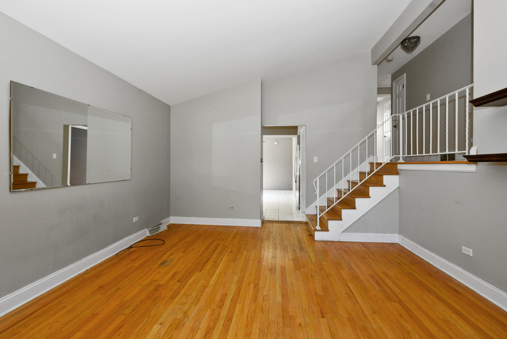 5909 W 99th Street Property Photo 2