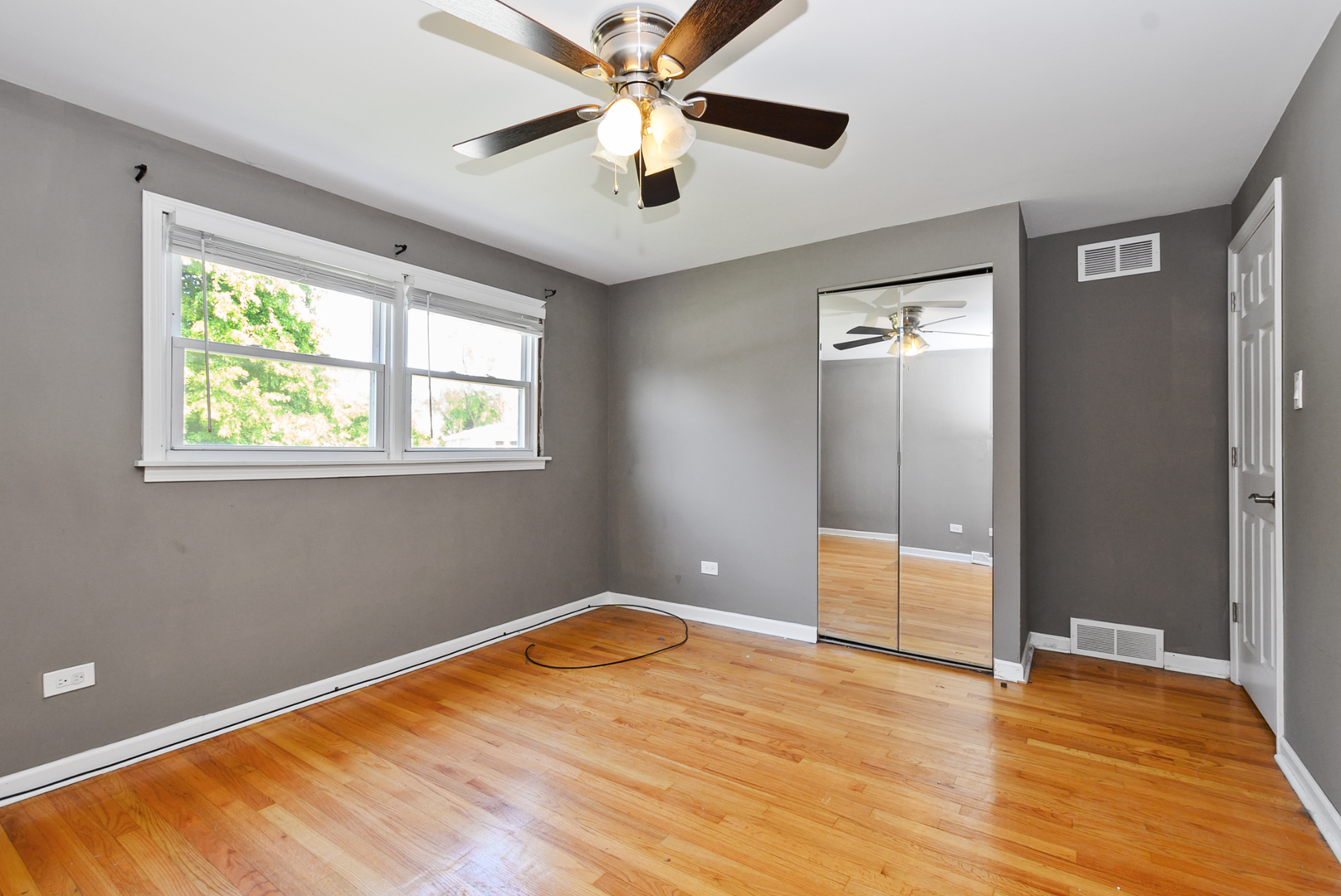 5909 W 99th Street Property Photo 14