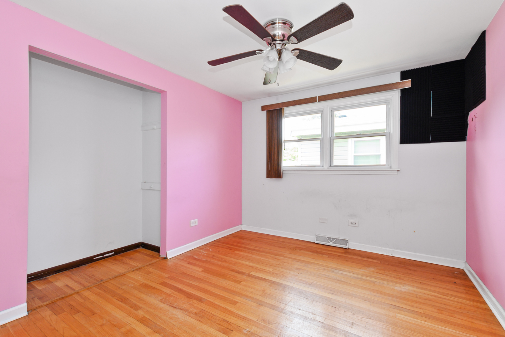 5909 W 99th Street Property Photo 15