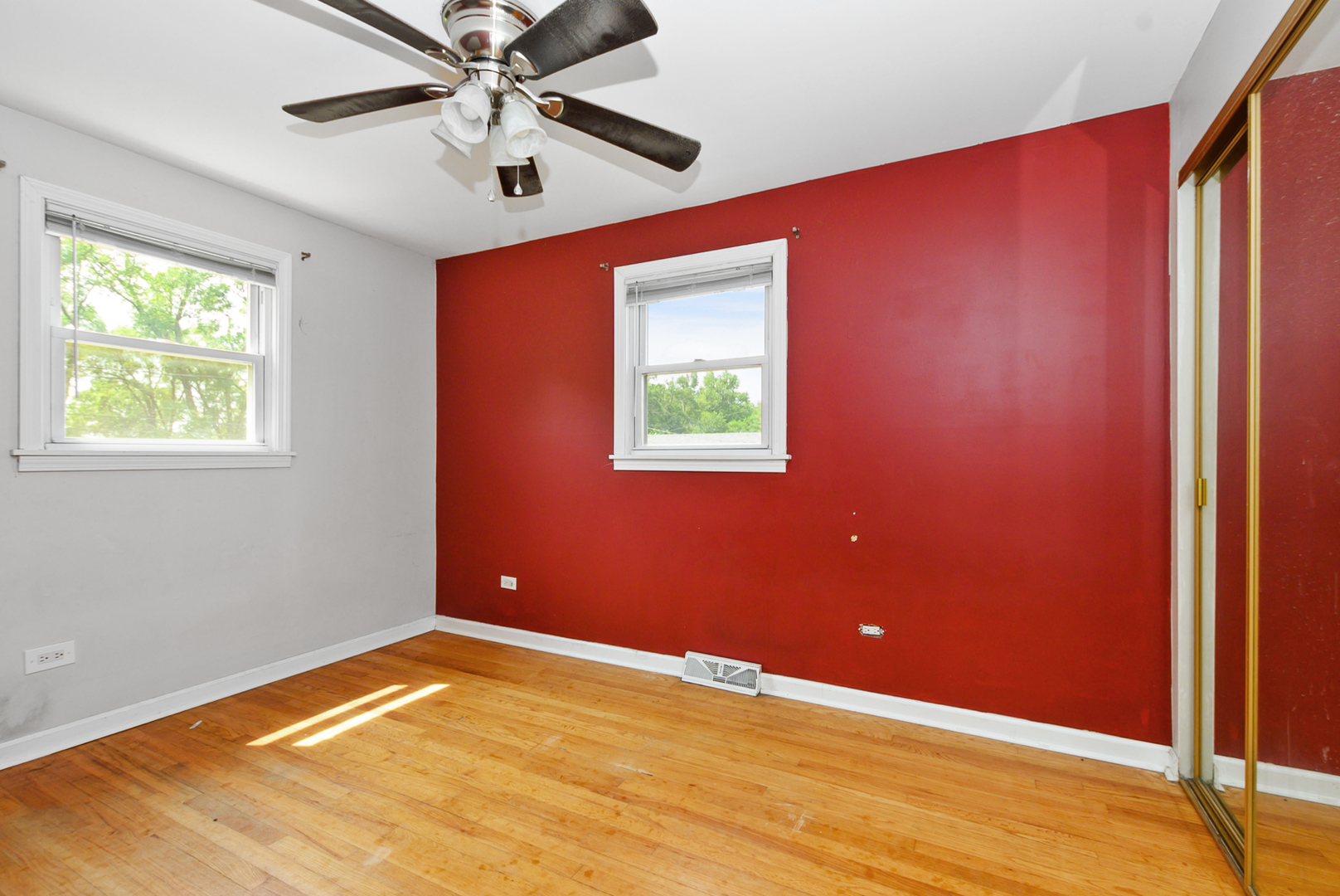 5909 W 99th Street Property Photo 17