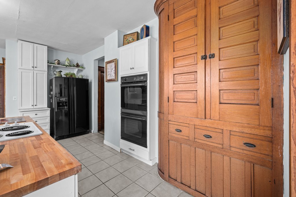 109 E Main Street Property Photo 22