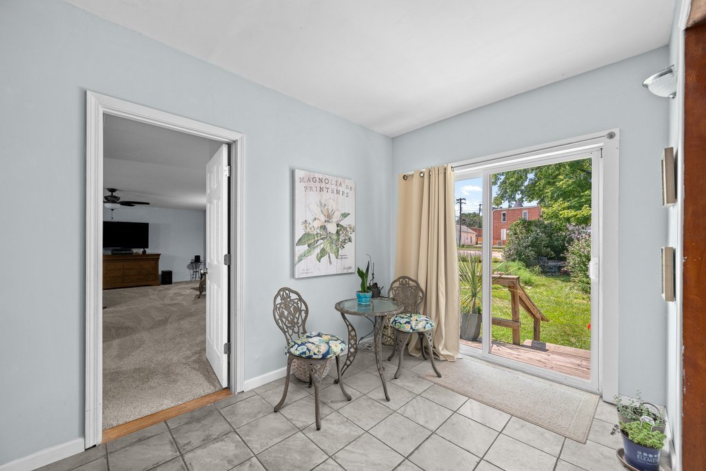 109 E Main Street Property Photo 24