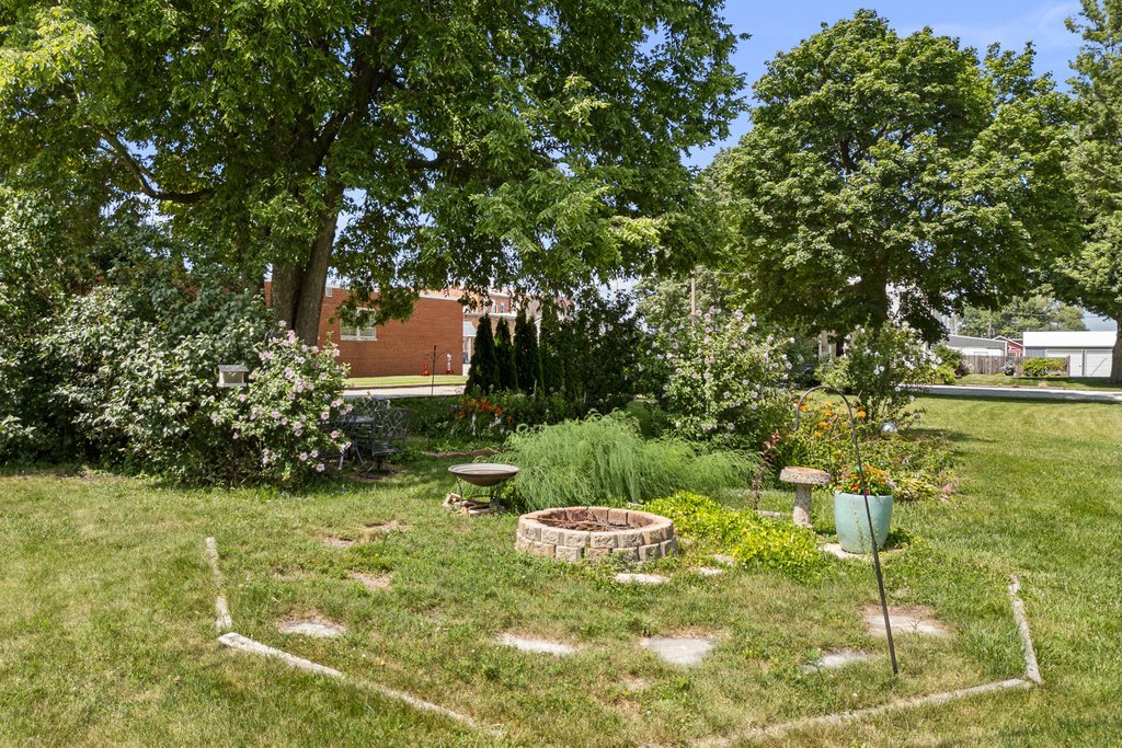 109 E Main Street Property Photo 55