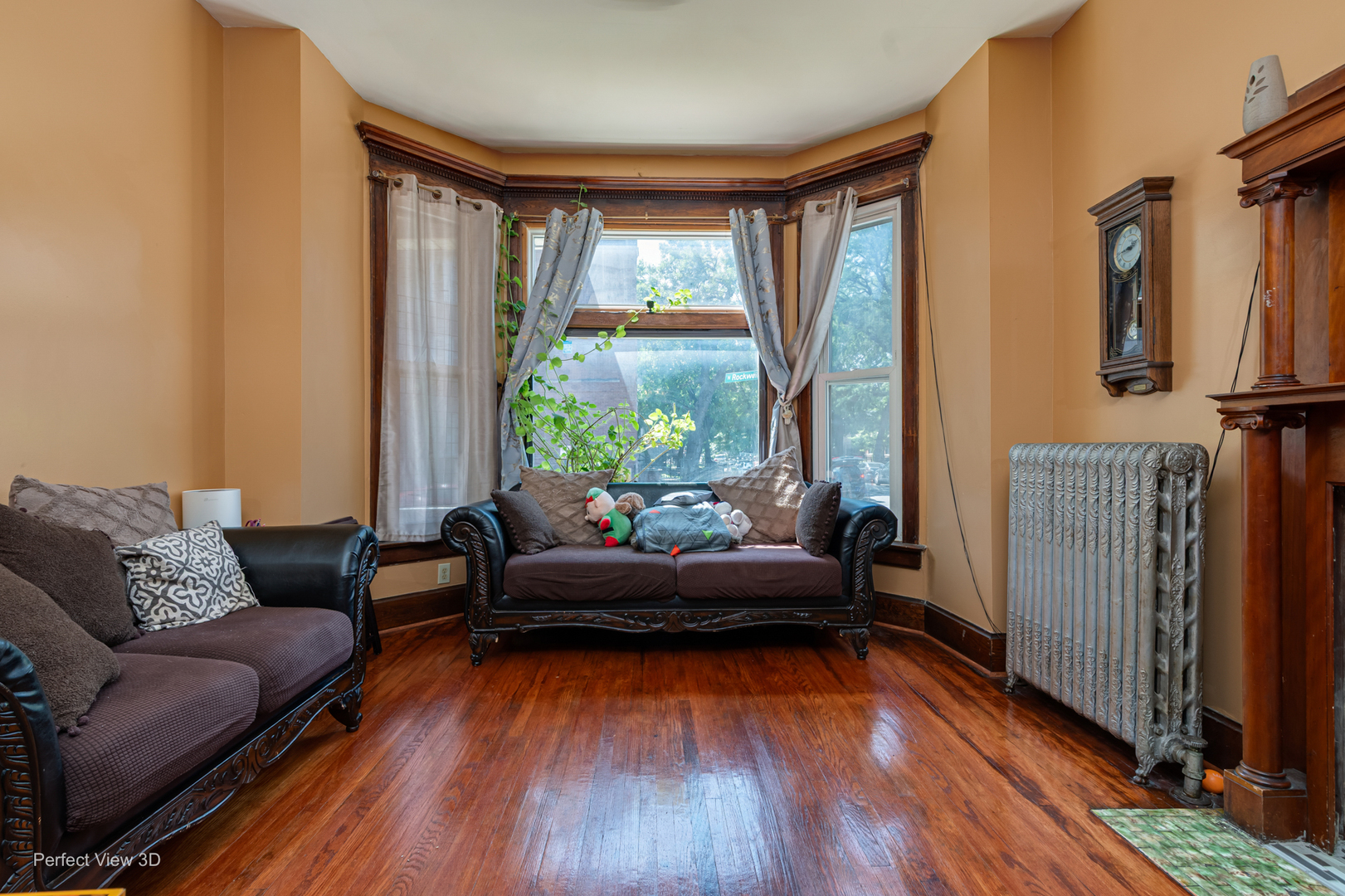 1257 N Rockwell Street Property Photo 2