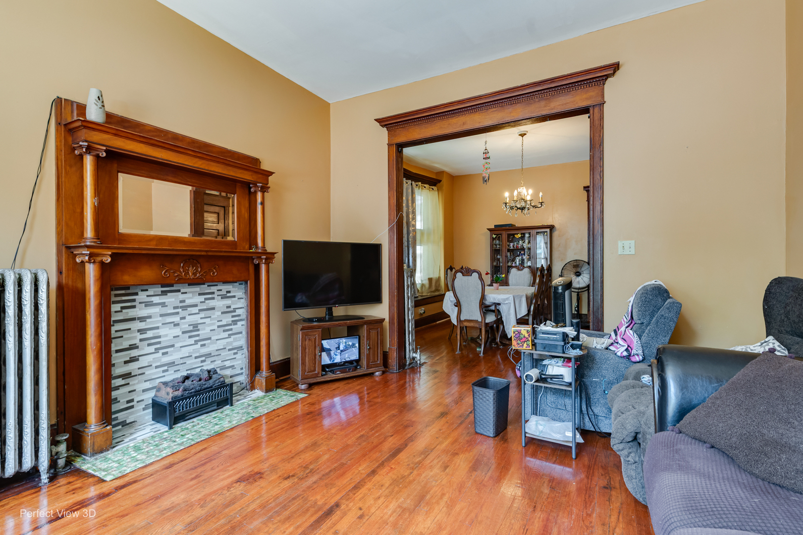 1257 N Rockwell Street Property Photo 3