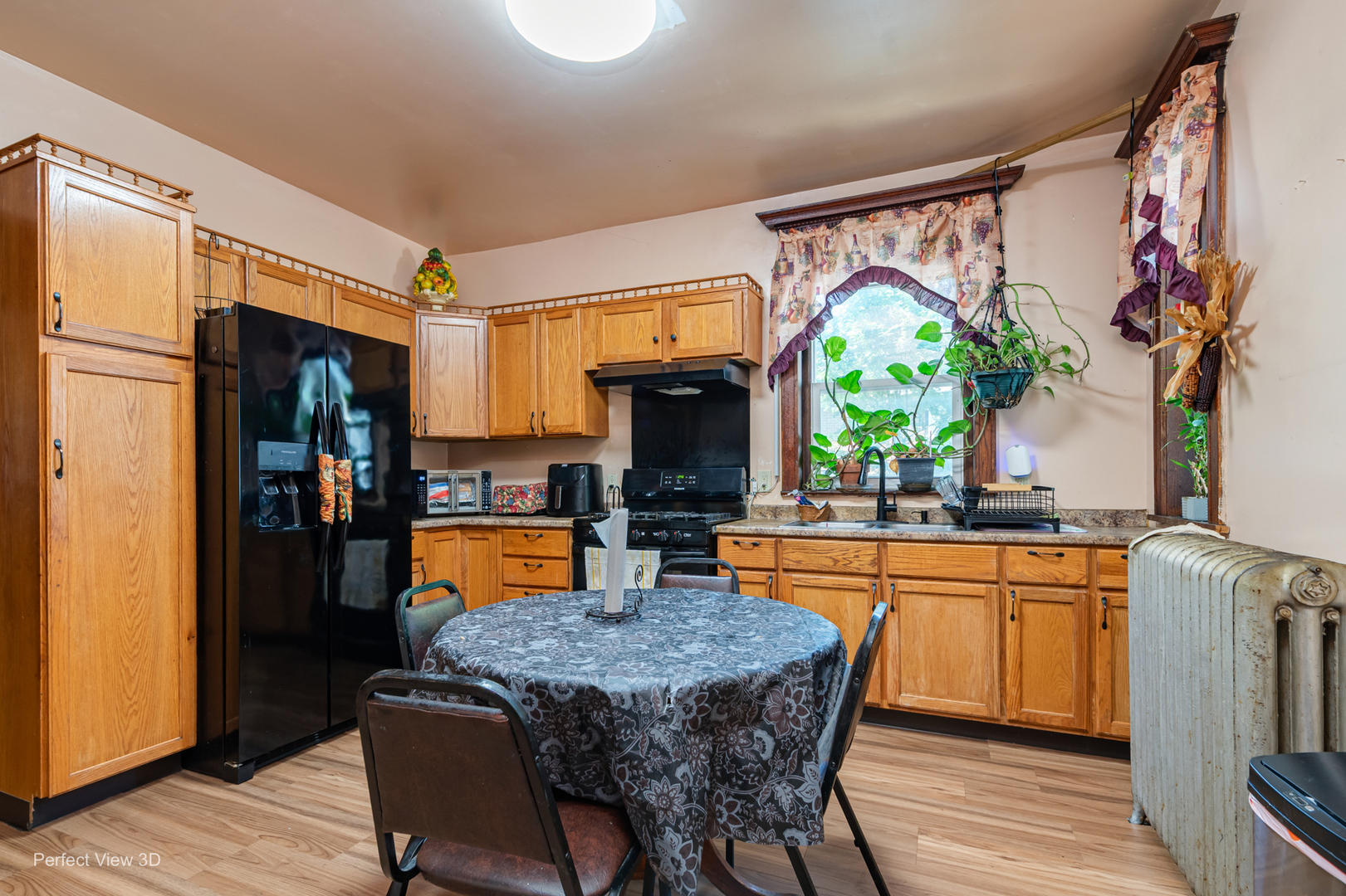 1257 N Rockwell Street Property Photo 9