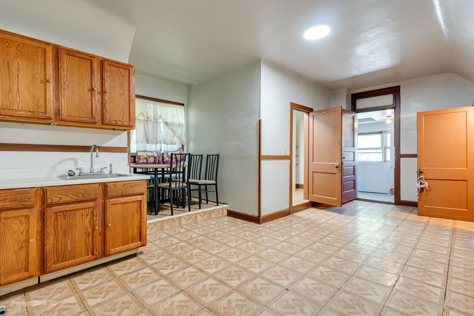 1257 N Rockwell Street Property Photo 15