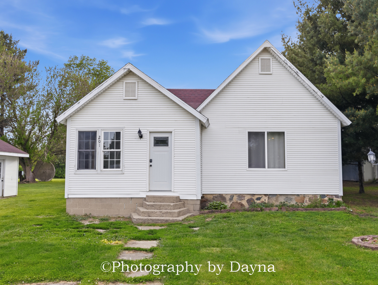 201 NW Lexington Street