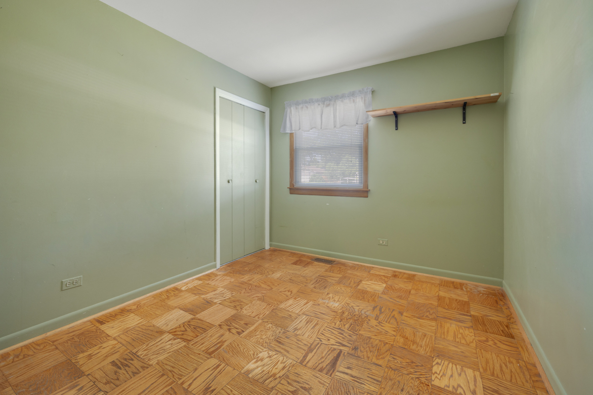 100 Woodcrest Lane Property Photo 17