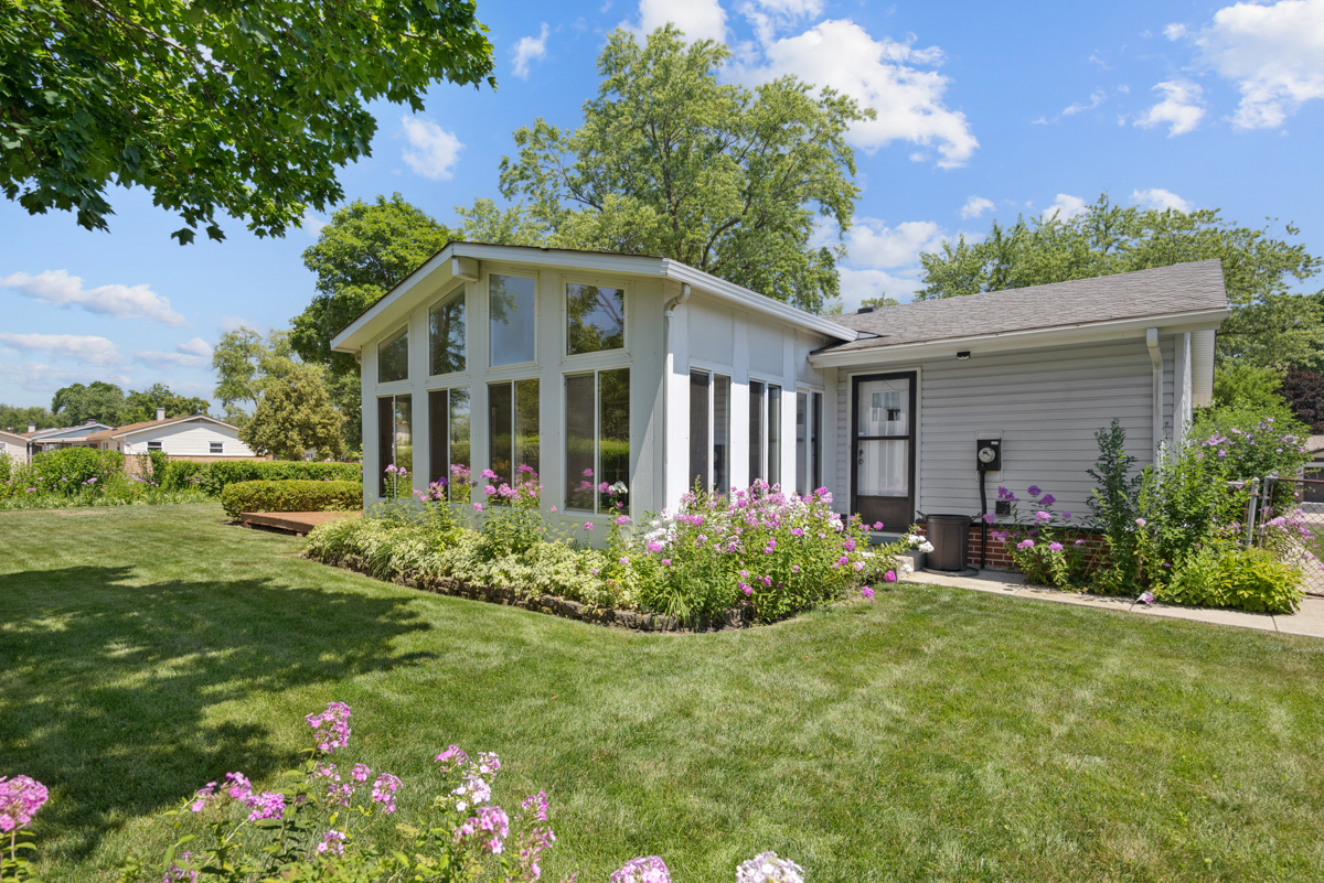 100 Woodcrest Lane Property Photo 20