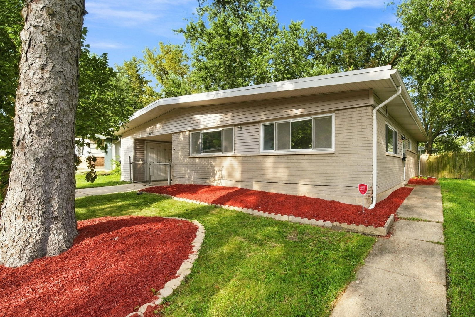 461 Tomahawk Street Property Photo 1