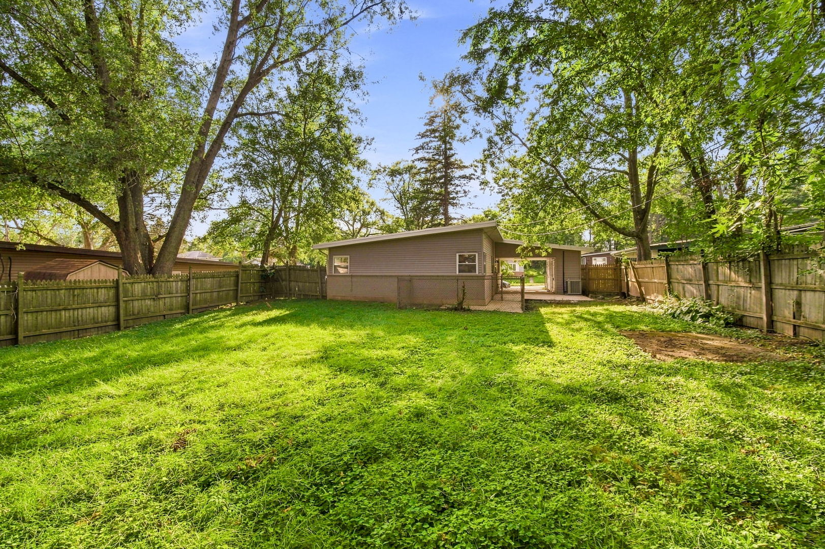 461 Tomahawk Street Property Photo 6
