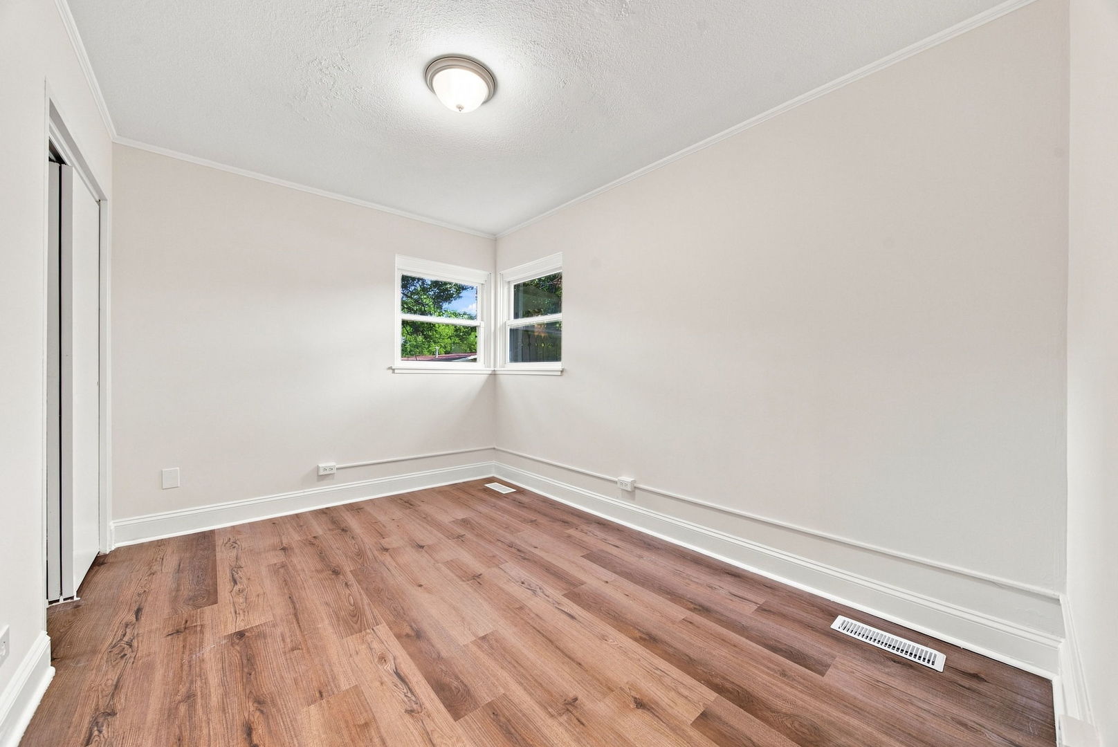 461 Tomahawk Street Property Photo 15