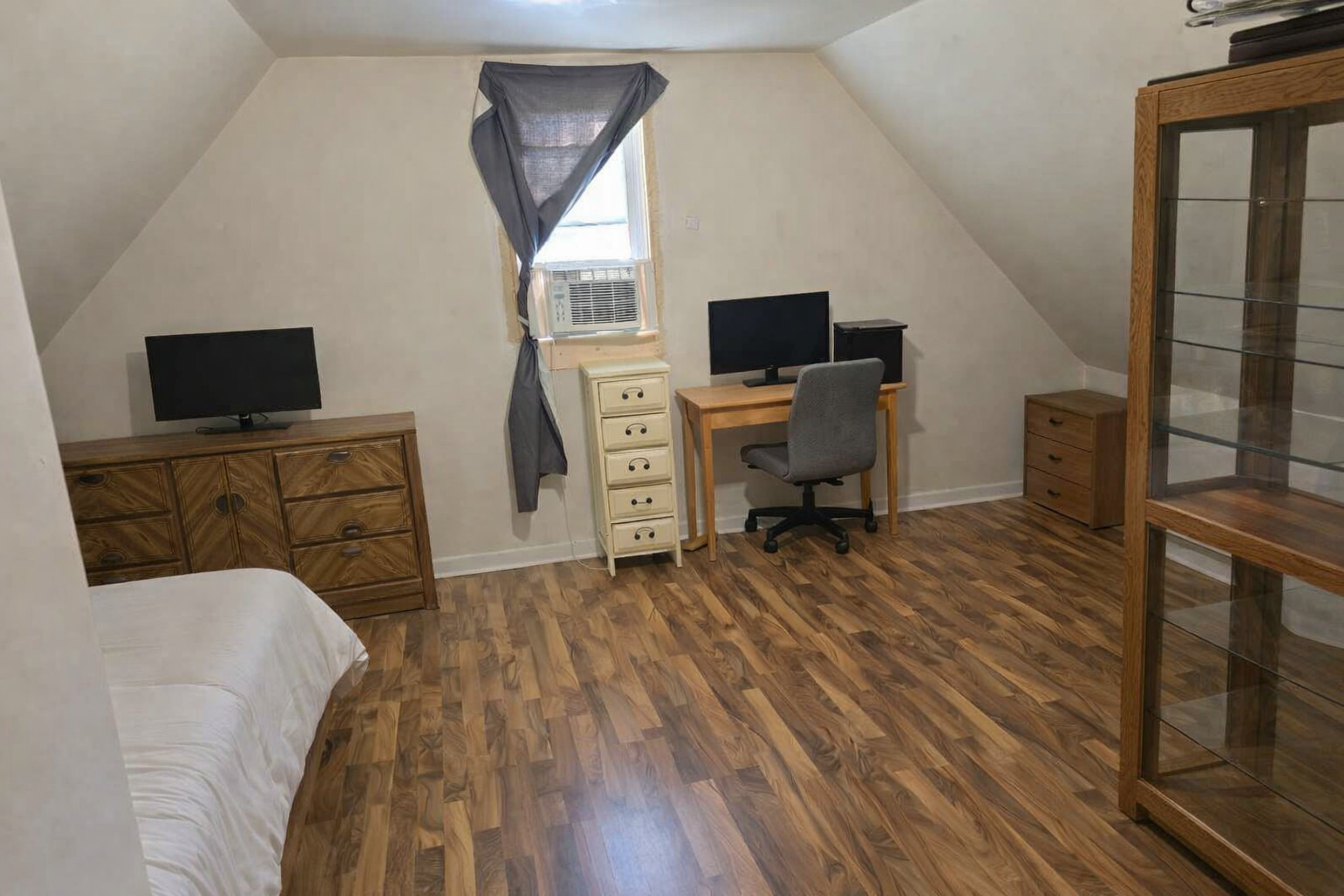 14321 S Mckinley Avenue Property Photo 10