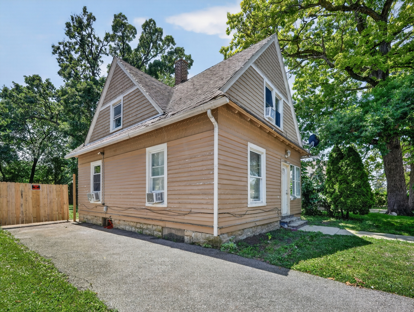 1223 Front Street Property Photo 1