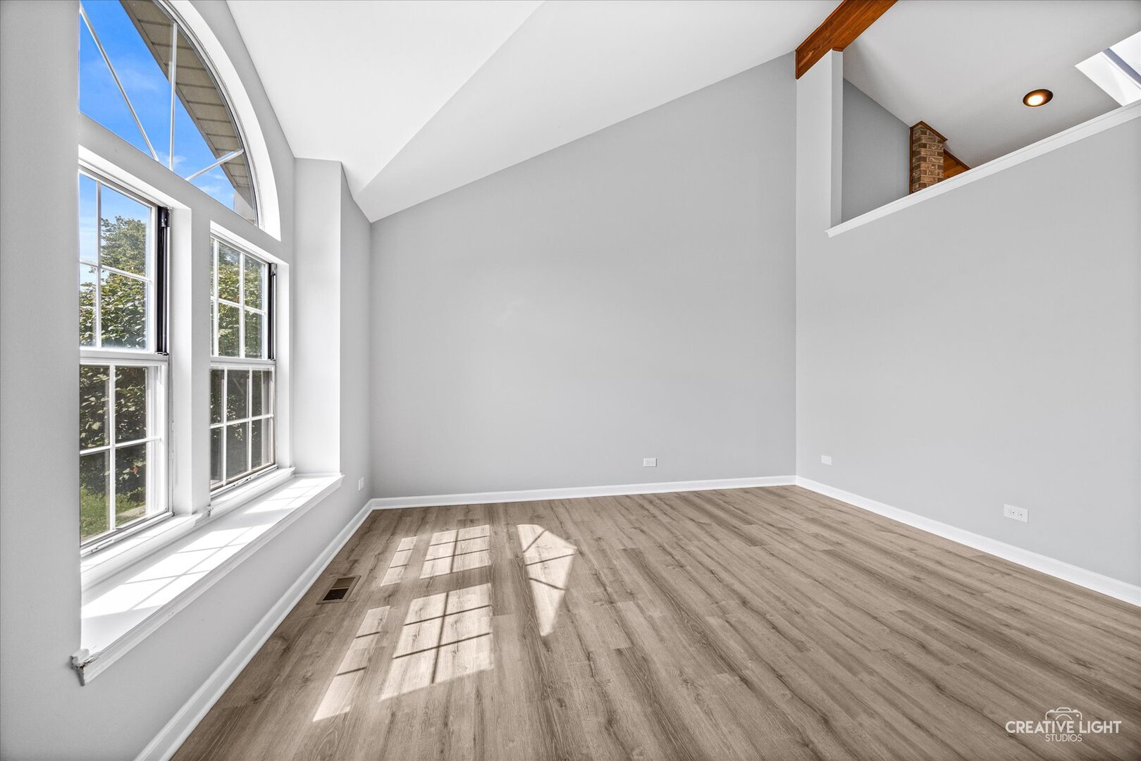 380 Regency Court Property Photo 8