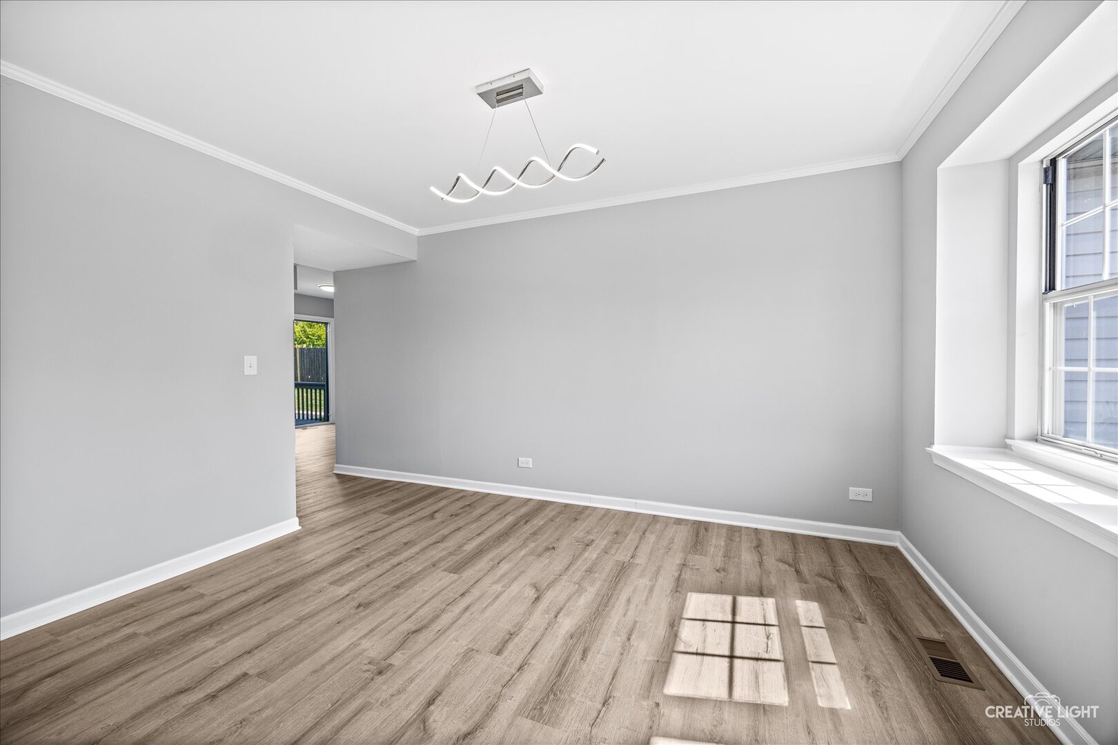 380 Regency Court Property Photo 9