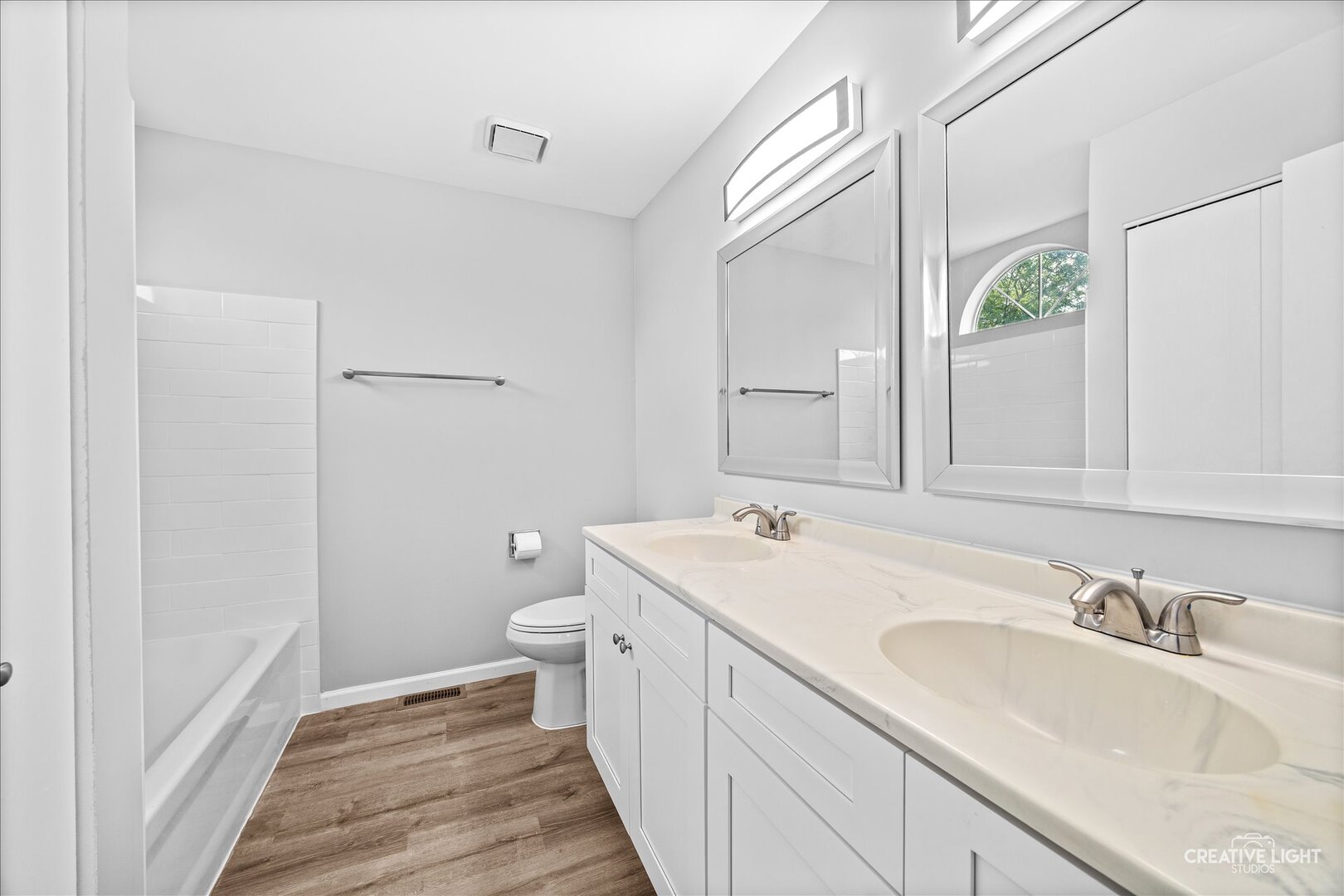 380 Regency Court Property Photo 26