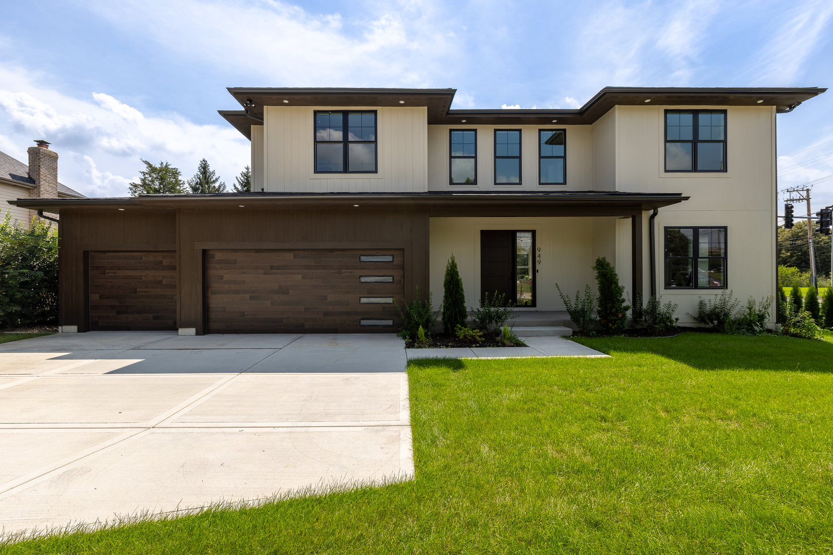 949 Internationale Parkway Property Photo 1