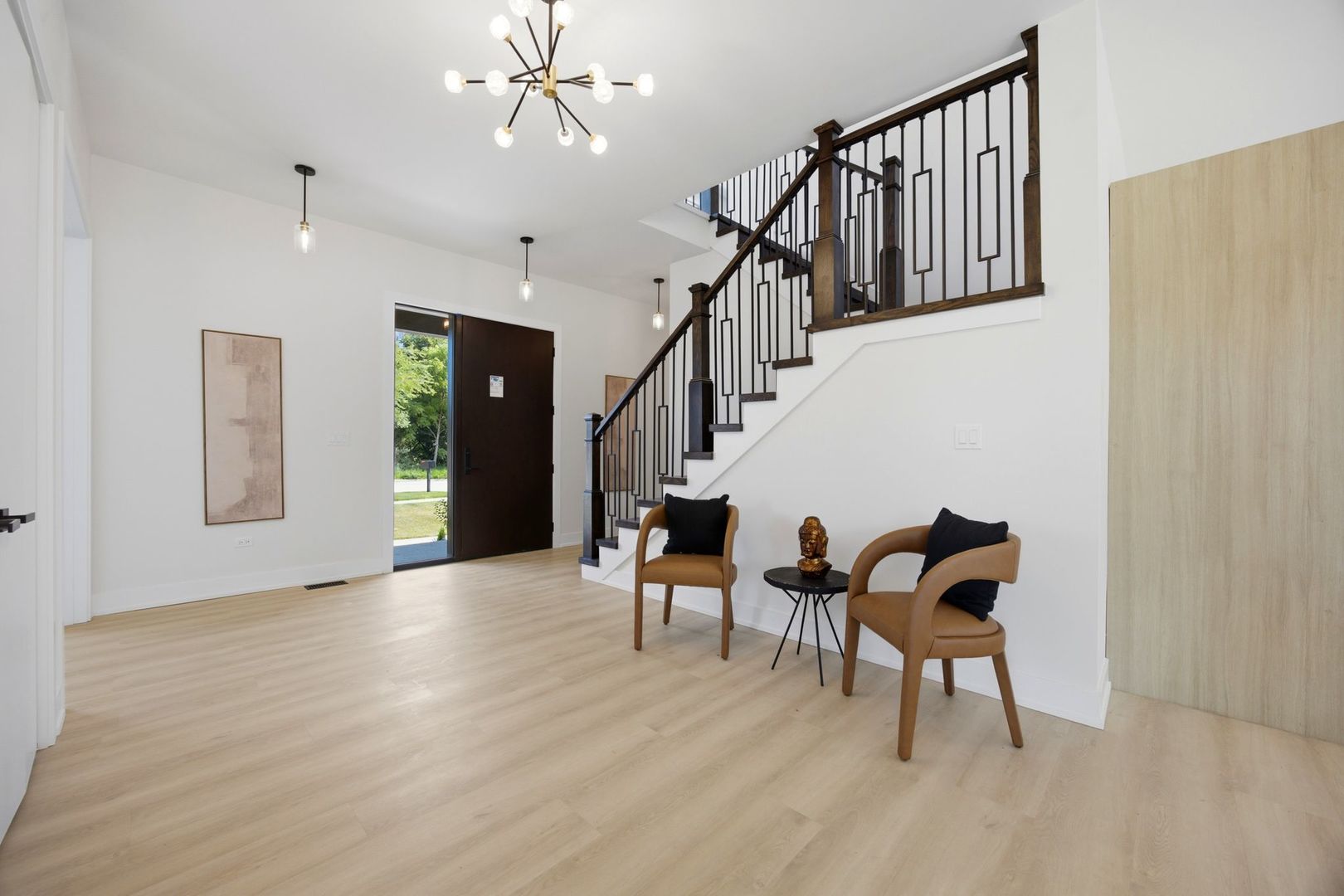 949 Internationale Parkway Property Photo 14