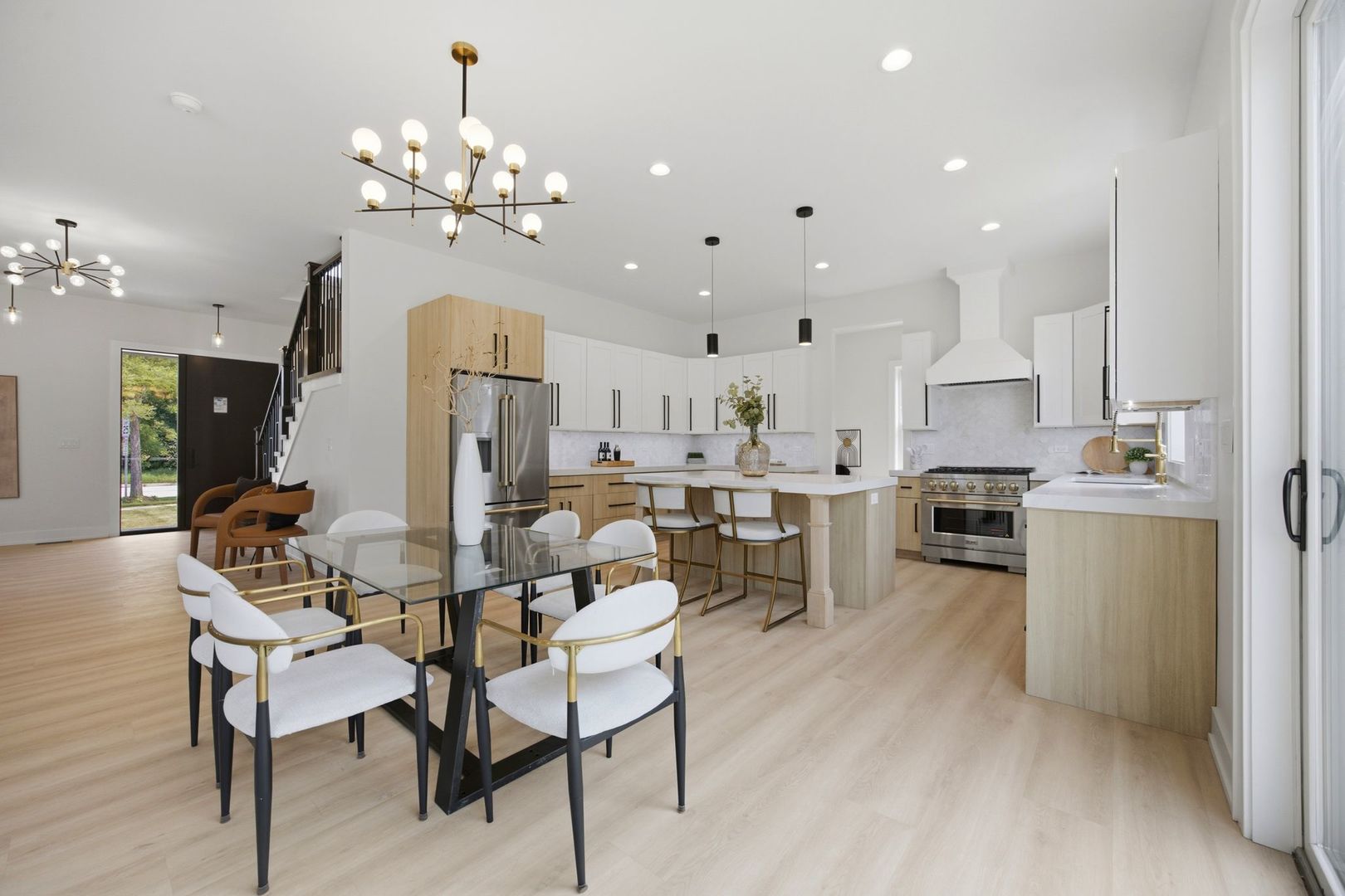 949 Internationale Parkway Property Photo 23