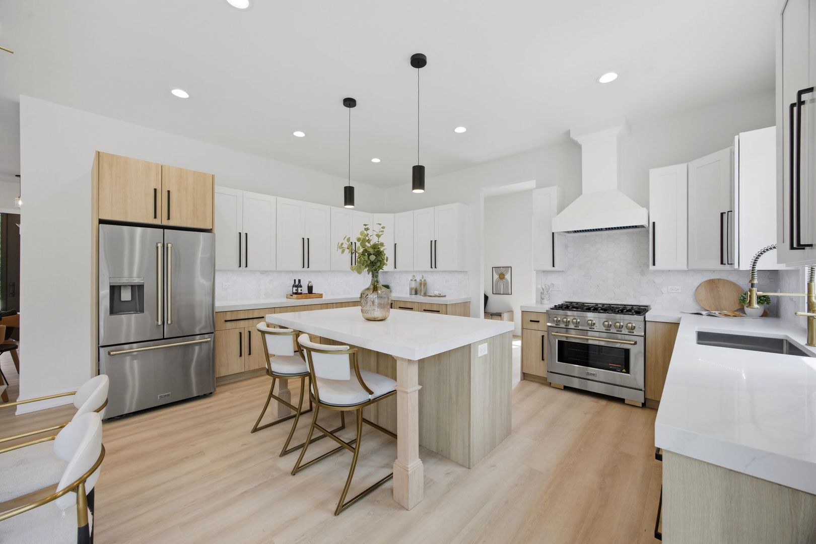 949 Internationale Parkway Property Photo 24