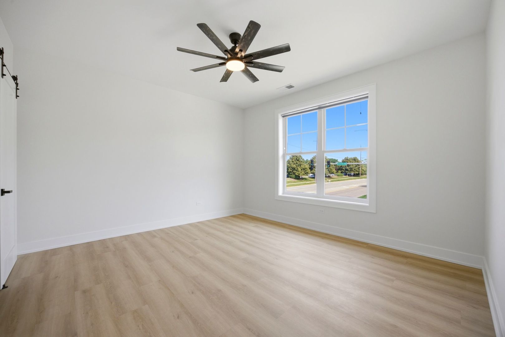 949 Internationale Parkway Property Photo 43