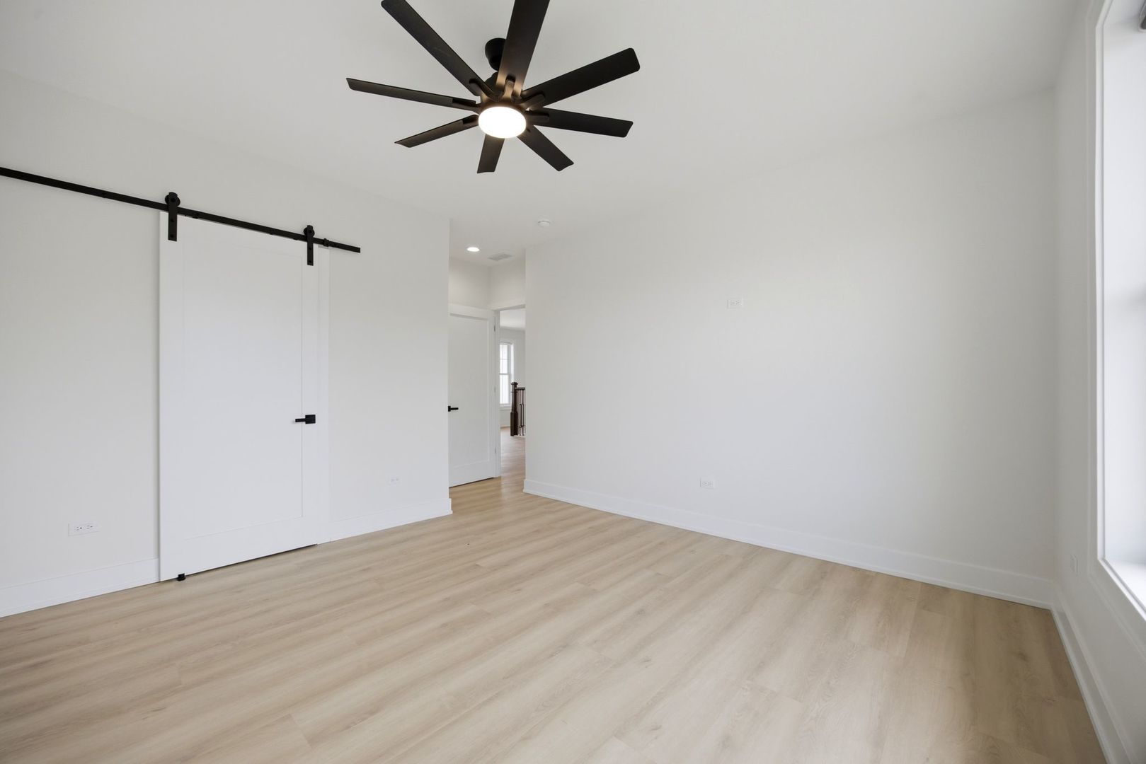 949 Internationale Parkway Property Photo 46