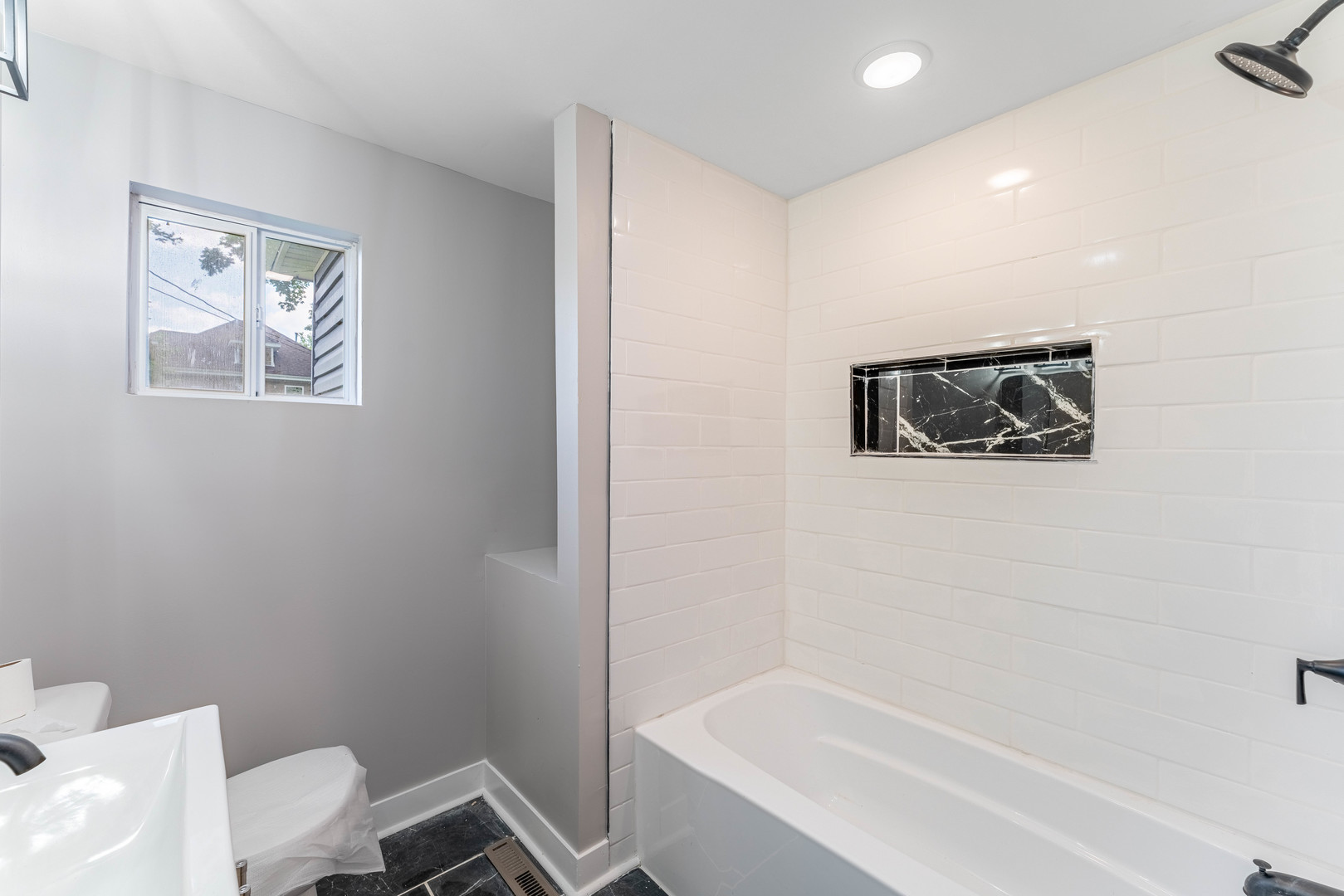 1076 E Maple Street Property Photo 15