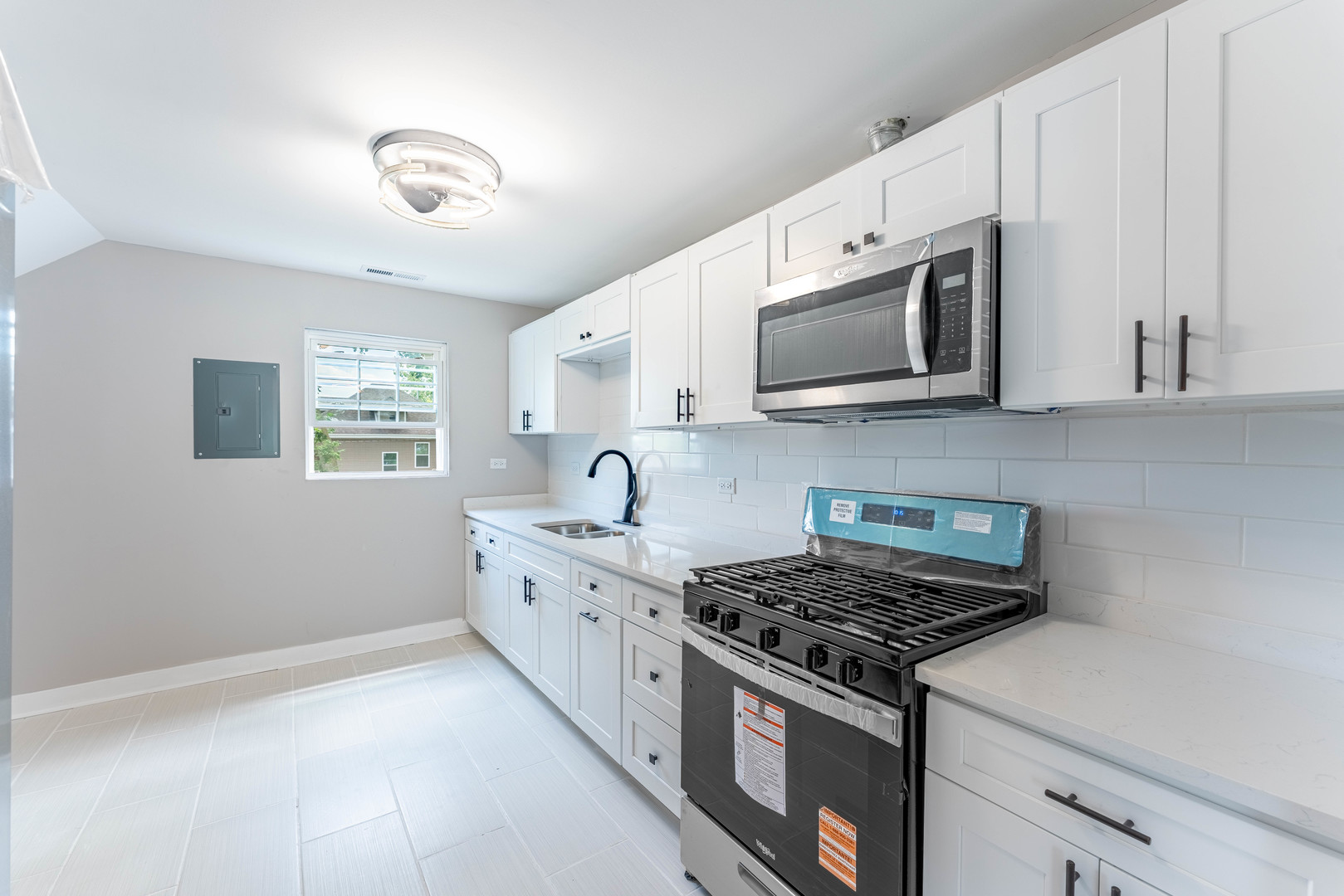 1076 E Maple Street Property Photo 19
