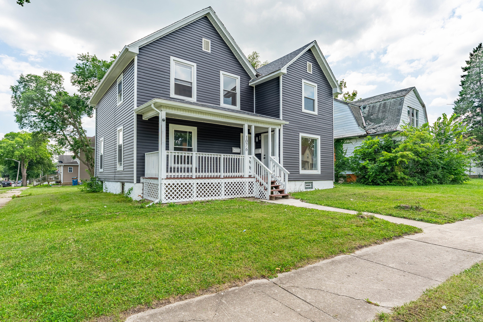 1076 E Maple Street Property Photo 42