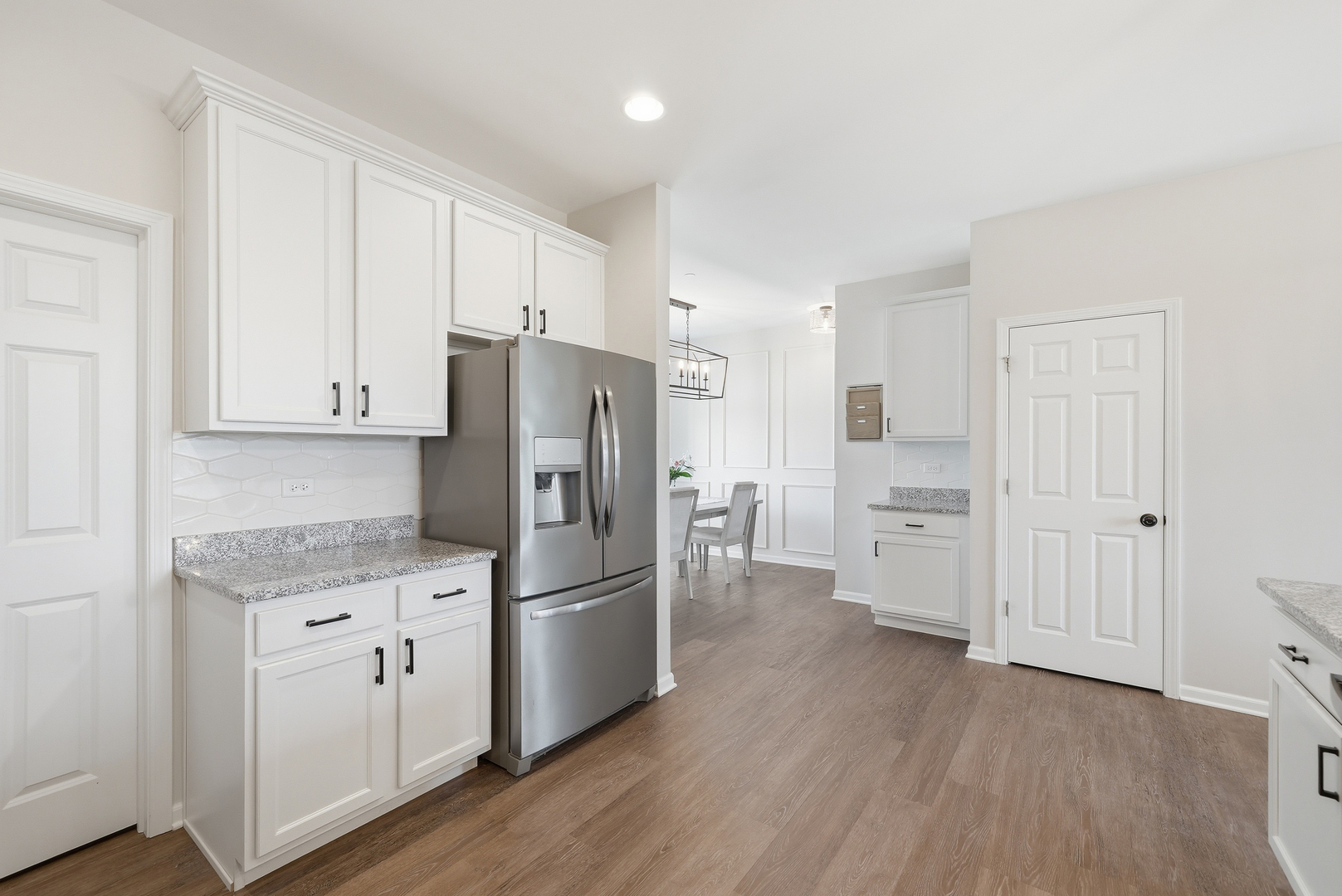 2546 Huntleigh Lane Property Photo 8