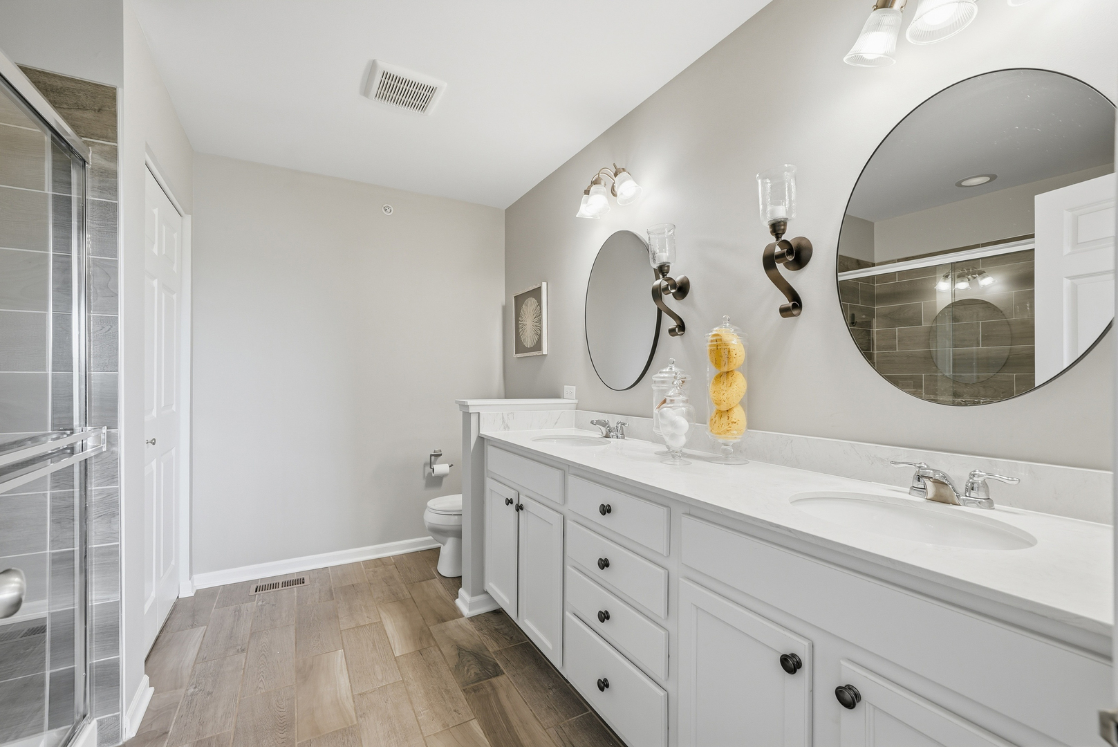 2546 Huntleigh Lane Property Photo 15