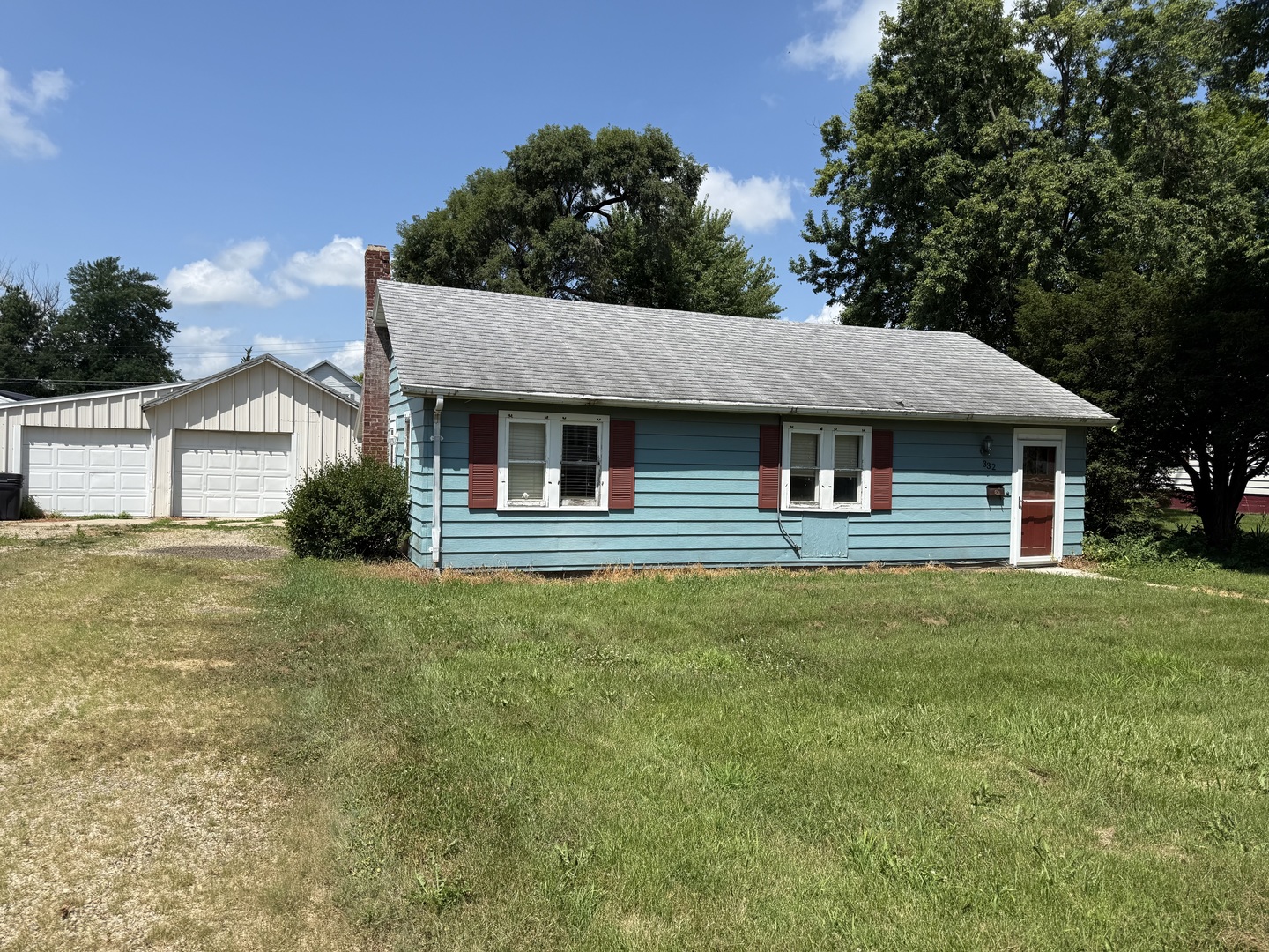 332 N Jones Avenue Property Photo 1