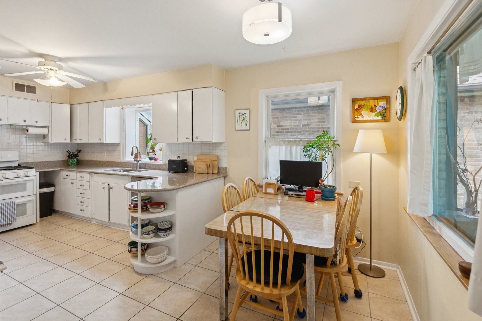 2149 Hartrey Avenue Property Photo 13