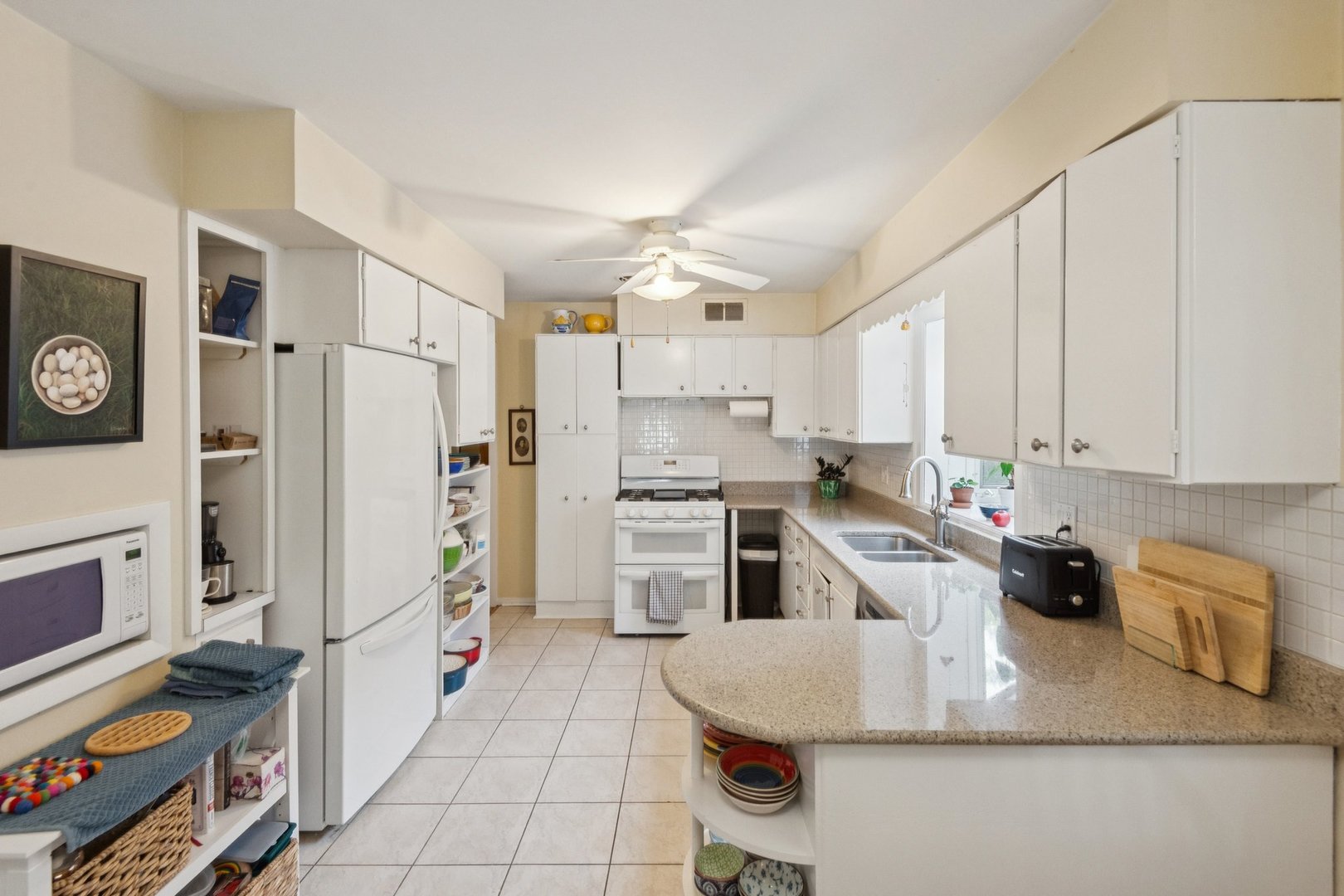 2149 Hartrey Avenue Property Photo 14
