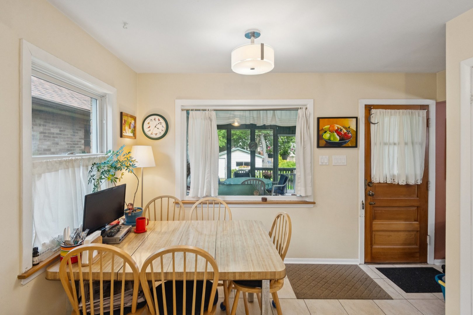 2149 Hartrey Avenue Property Photo 15