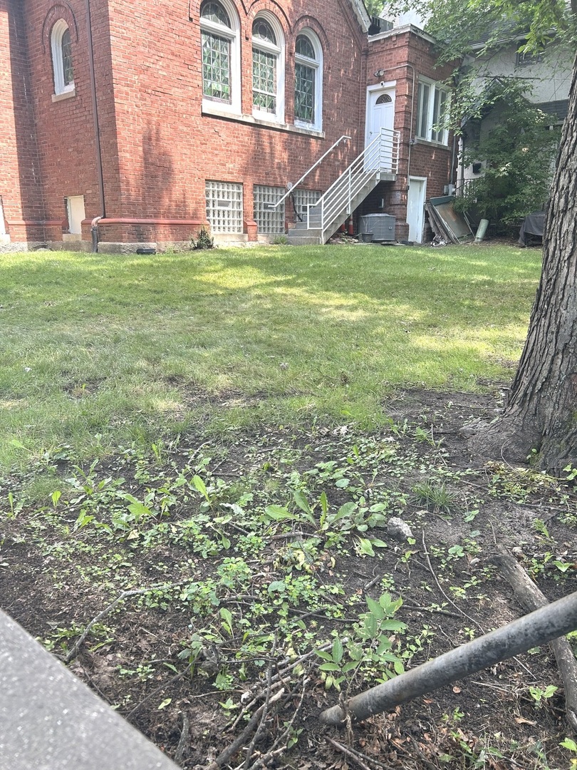 1332 Davis Street Property Photo 7
