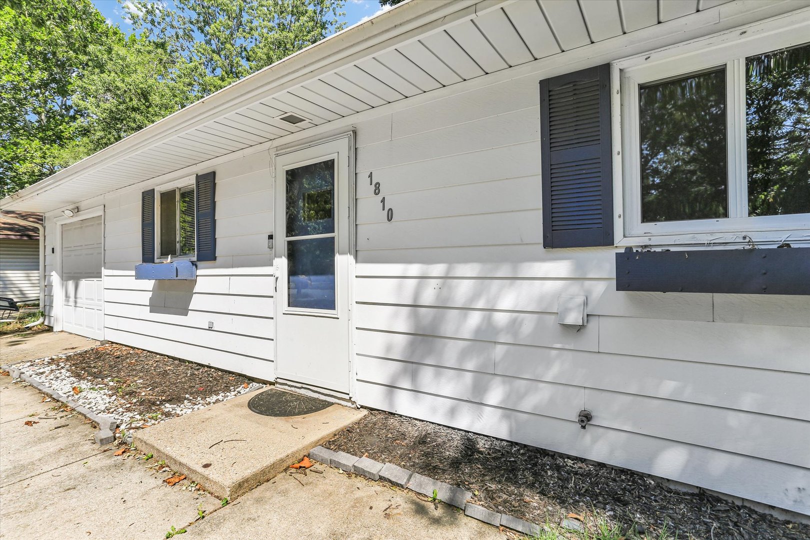 1810 Greendale Drive Property Photo 4