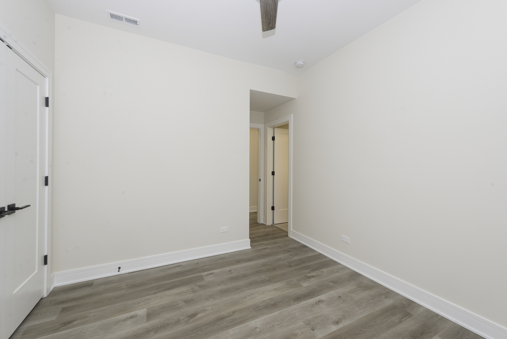 3762 S Indiana Avenue Property Photo 21