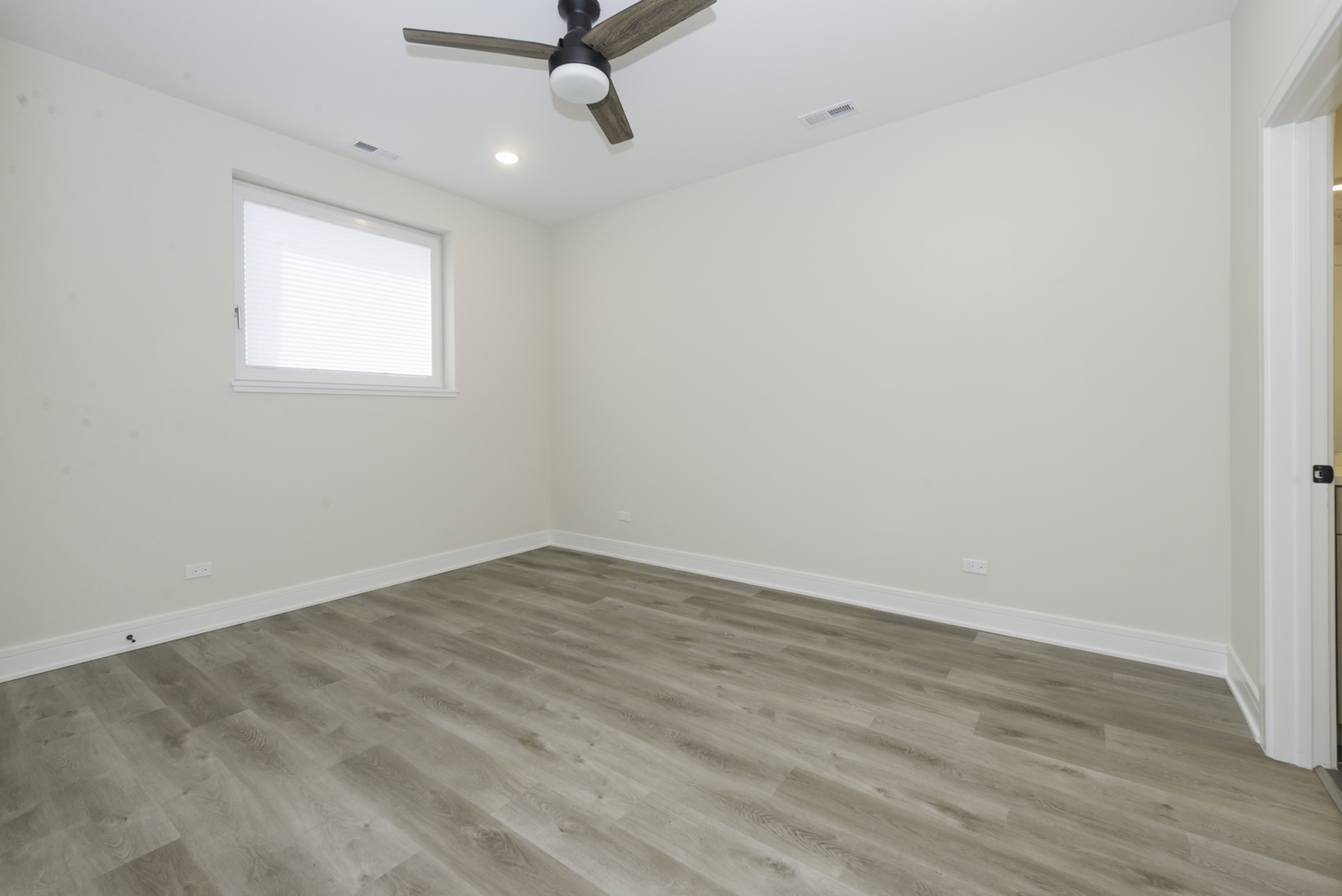 3762 S Indiana Avenue Property Photo 24