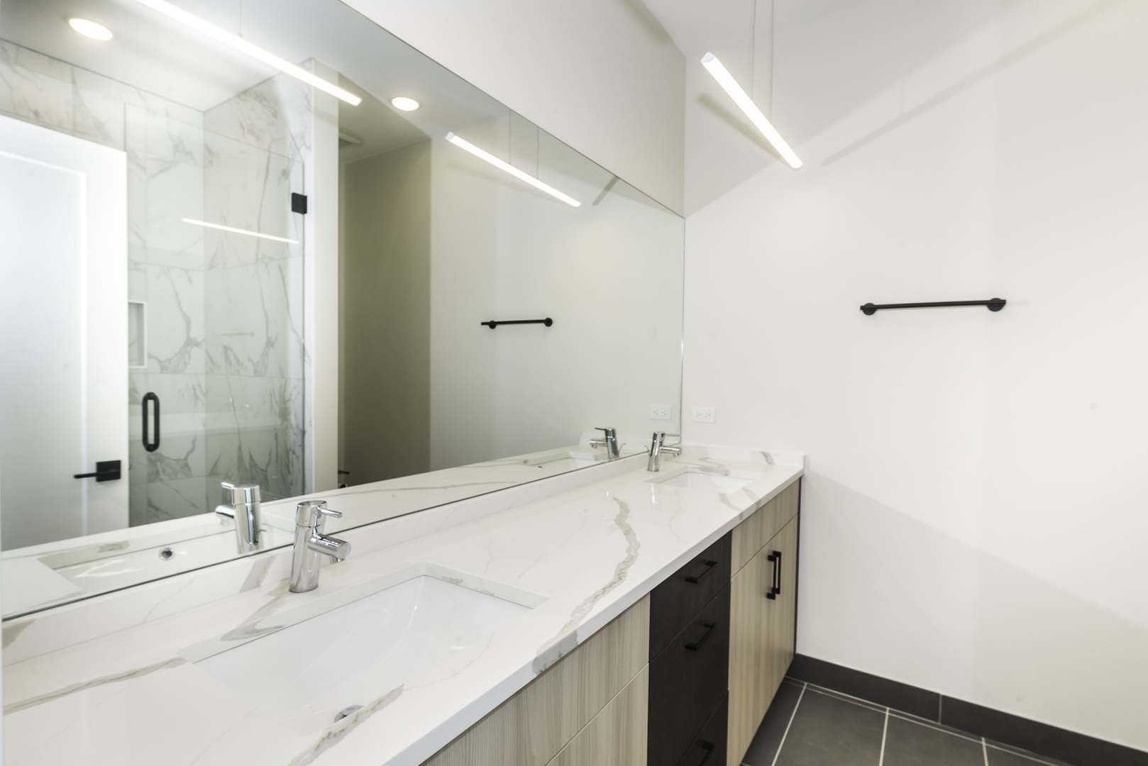 3762 S Indiana Avenue Property Photo 28