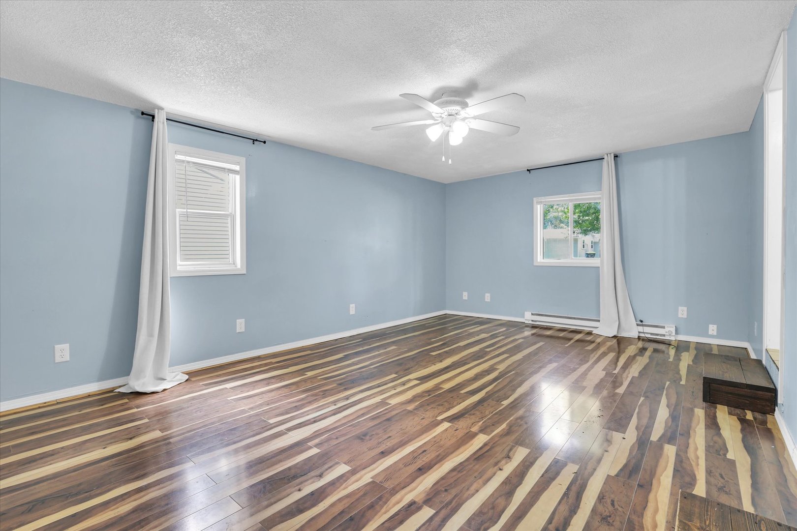 1003 S Pleasantview Property Photo 4