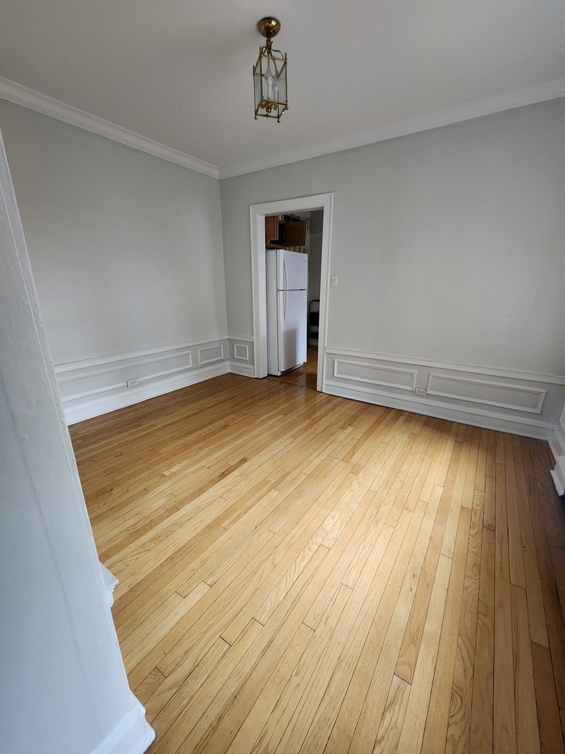 1112 Grove Street 1a Property Photo 3