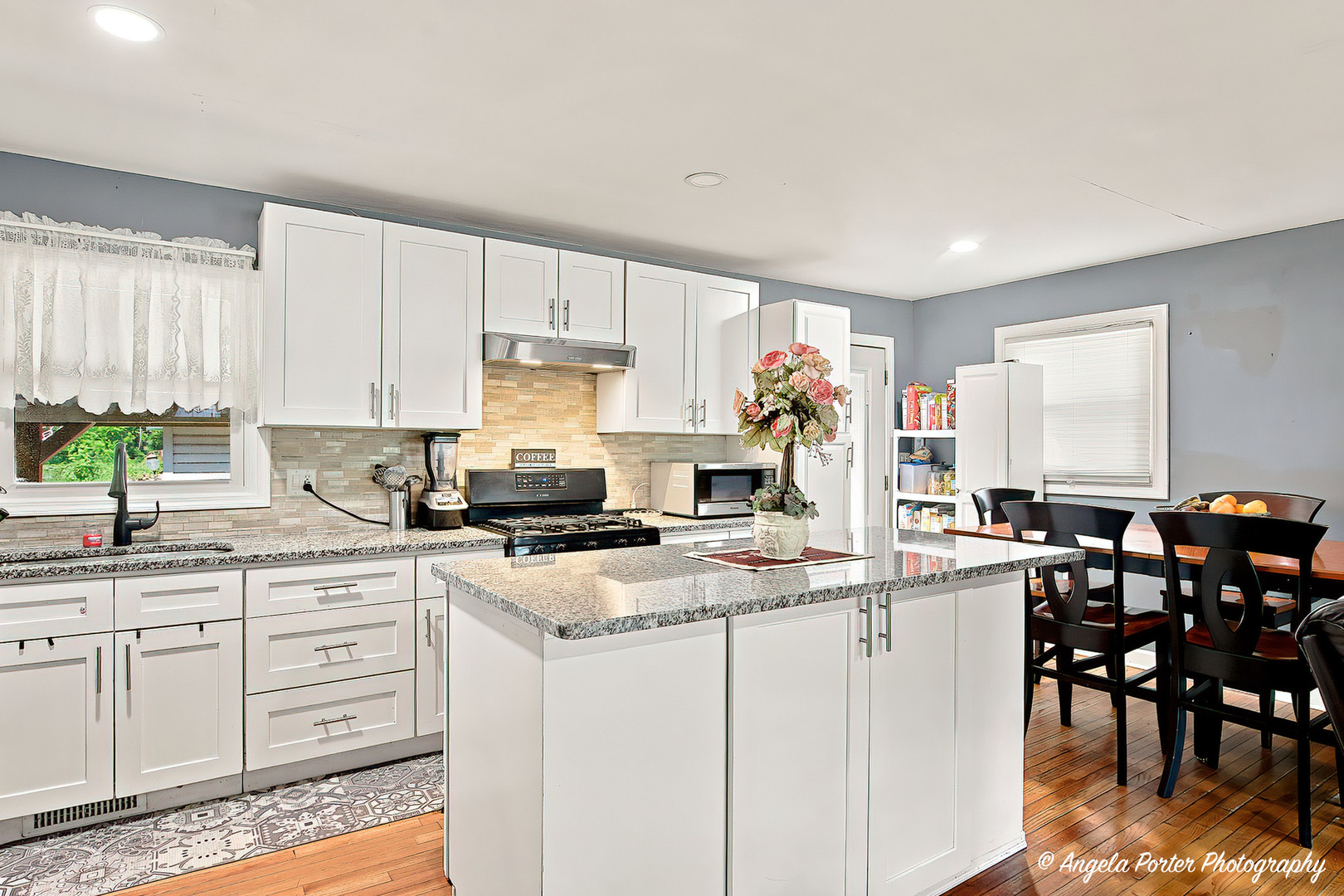 360 Hickory Drive Property Photo 4